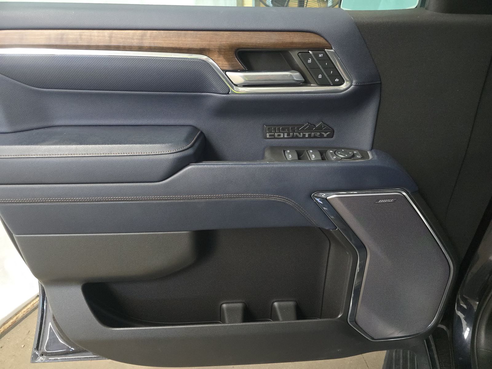 2023 Chevrolet Silverado 1500 High Country AWD