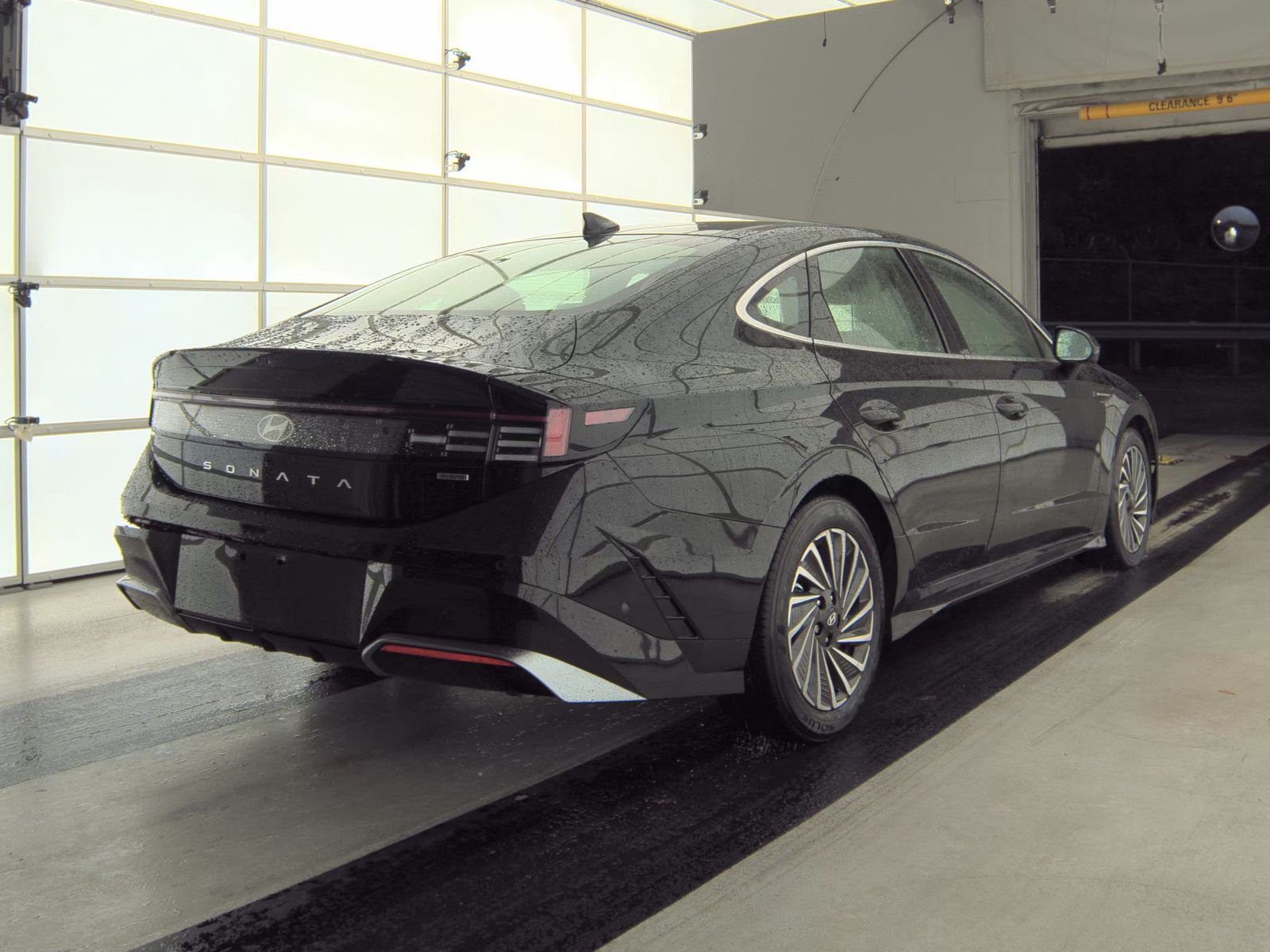 2025 Hyundai Sonata Hybrid Limited FWD