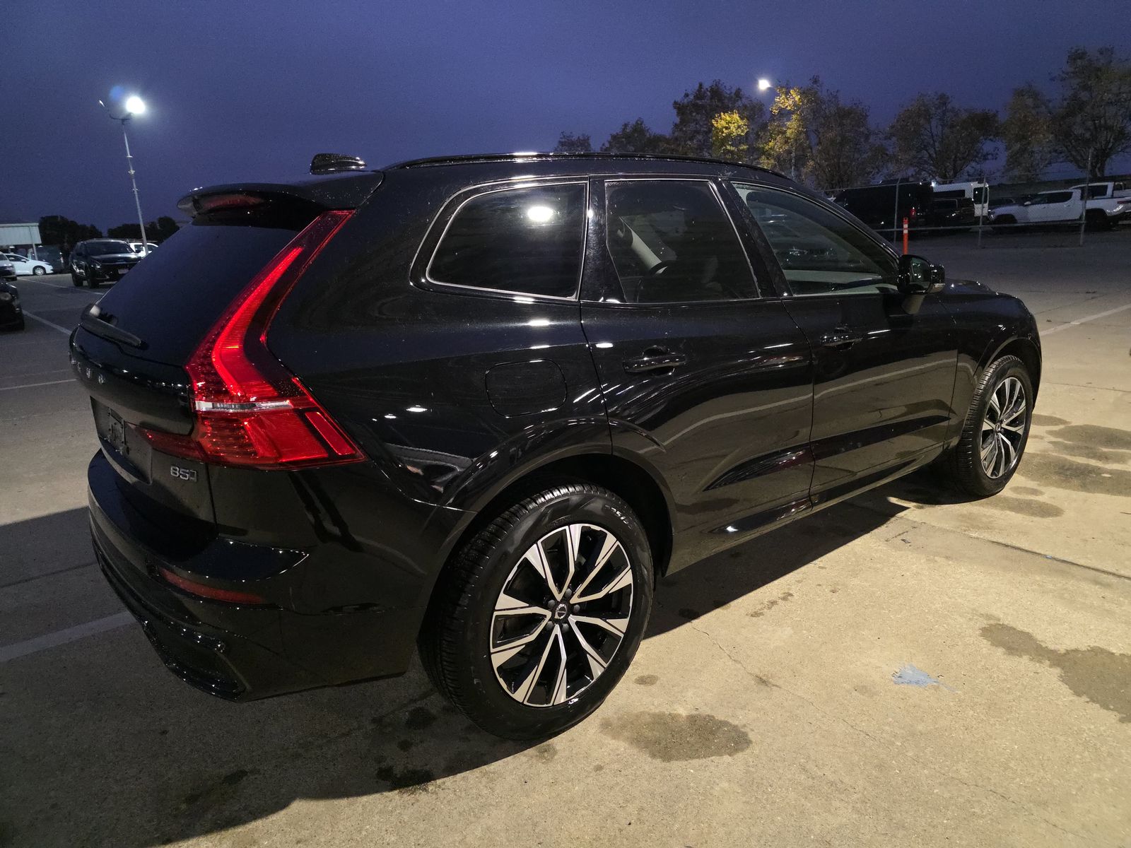 2025 Volvo XC60 B5 Plus AWD