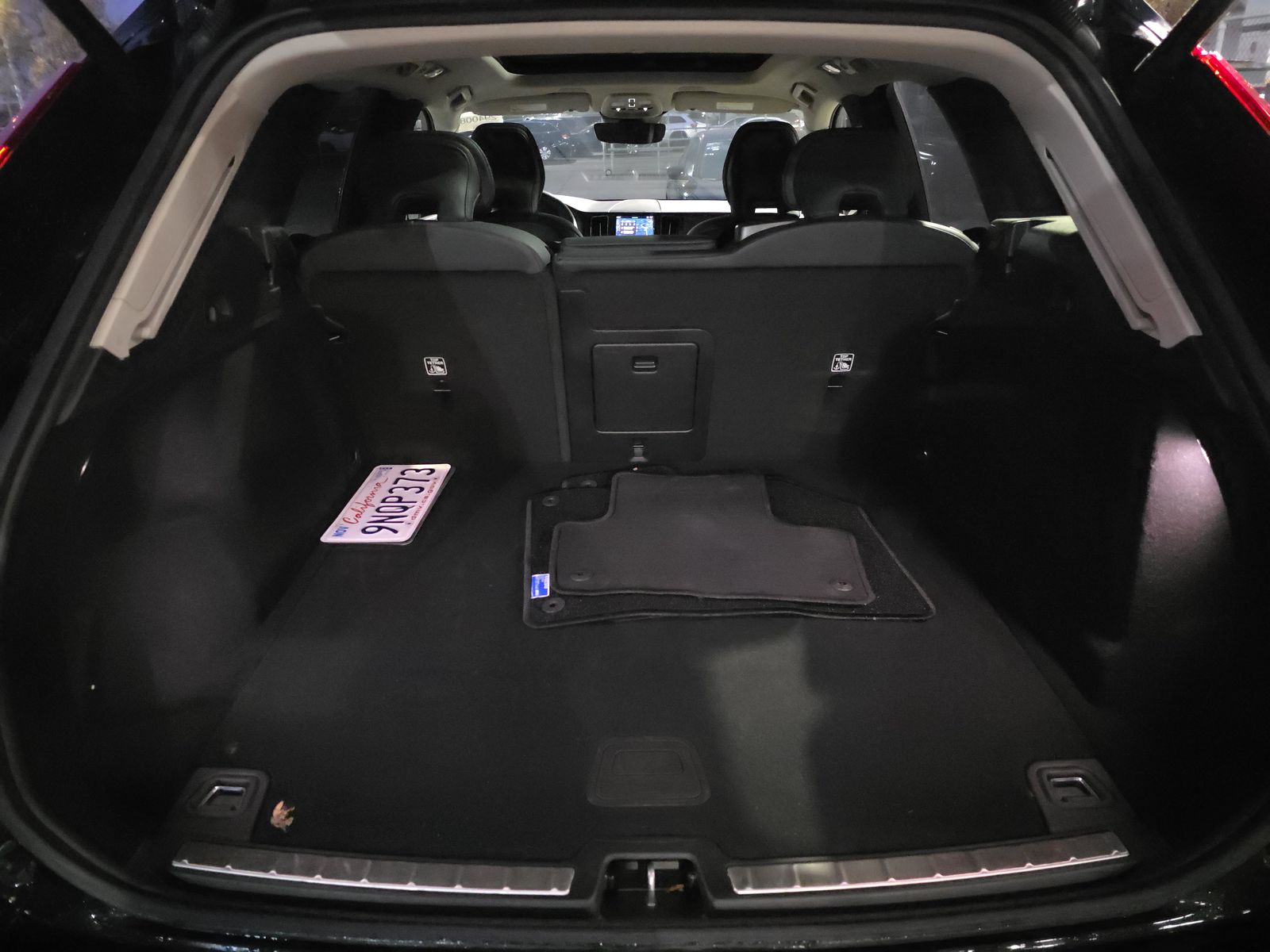 2025 Volvo XC60 B5 Plus AWD