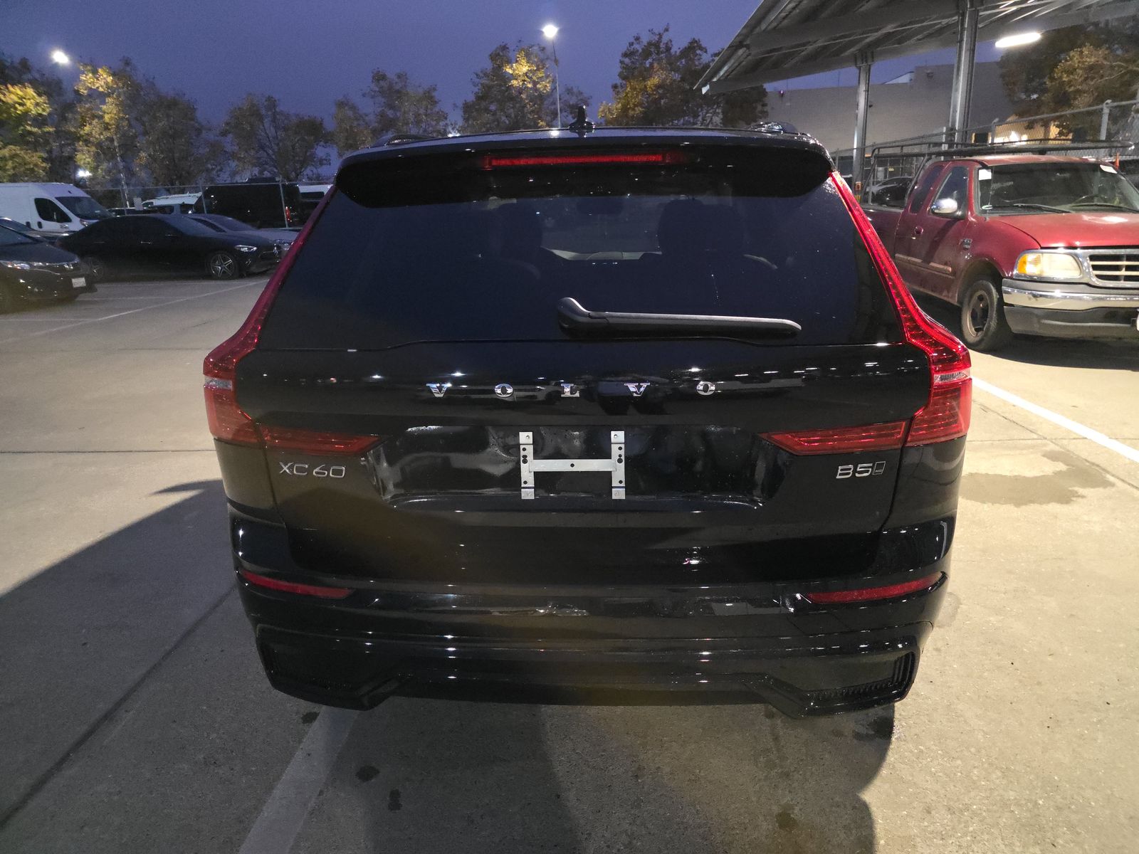 2025 Volvo XC60 B5 Plus AWD