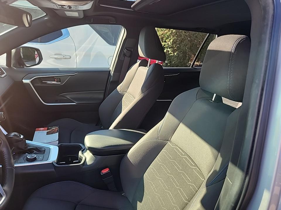 2022 Toyota RAV4 Hybrid SE AWD