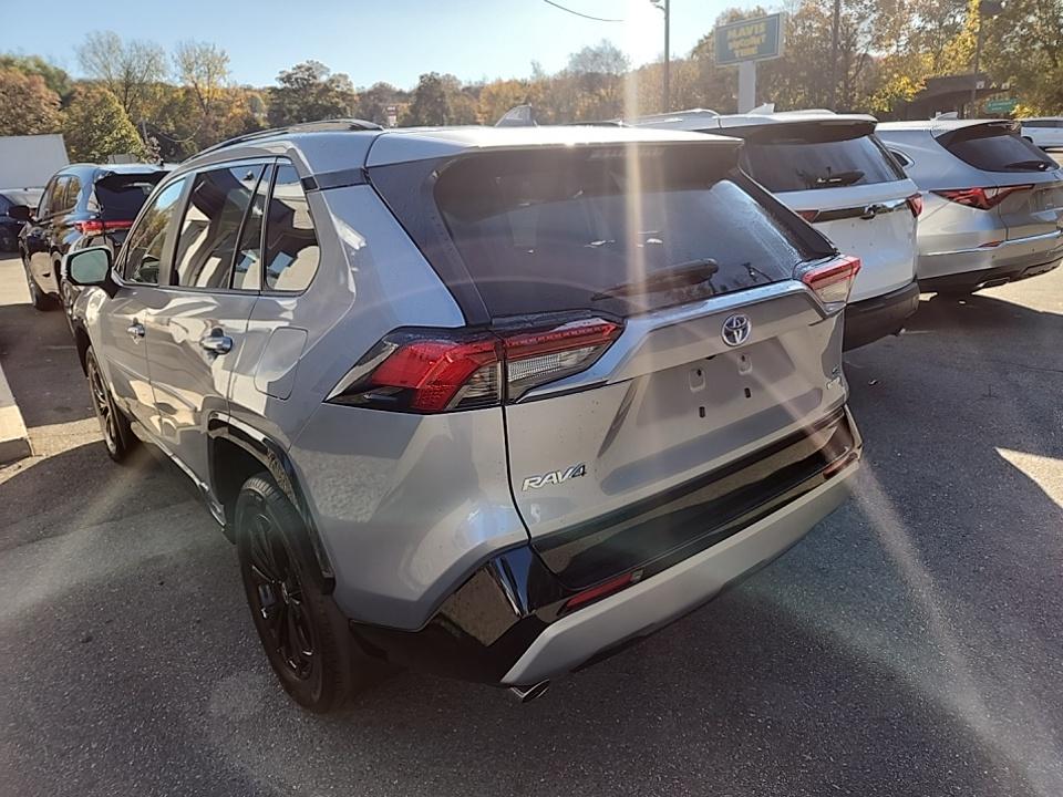 2022 Toyota RAV4 Hybrid SE AWD