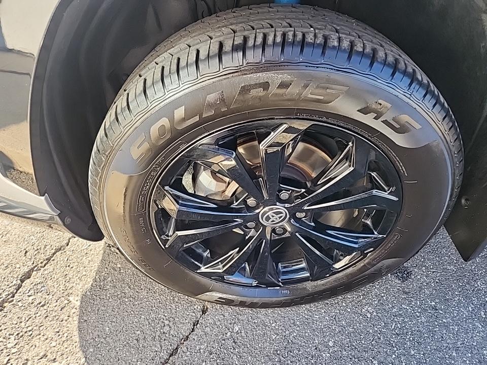 2022 Toyota RAV4 Hybrid SE AWD