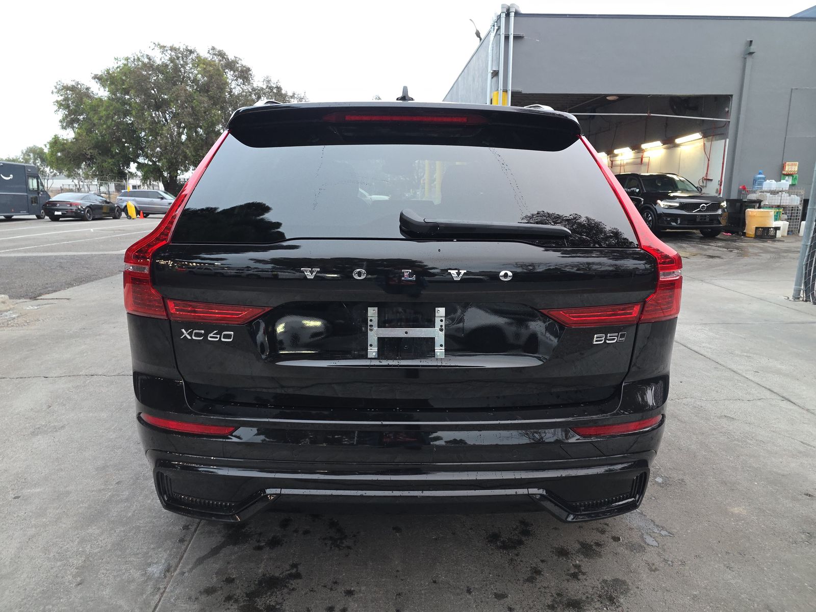 2025 Volvo XC60 B5 Plus AWD