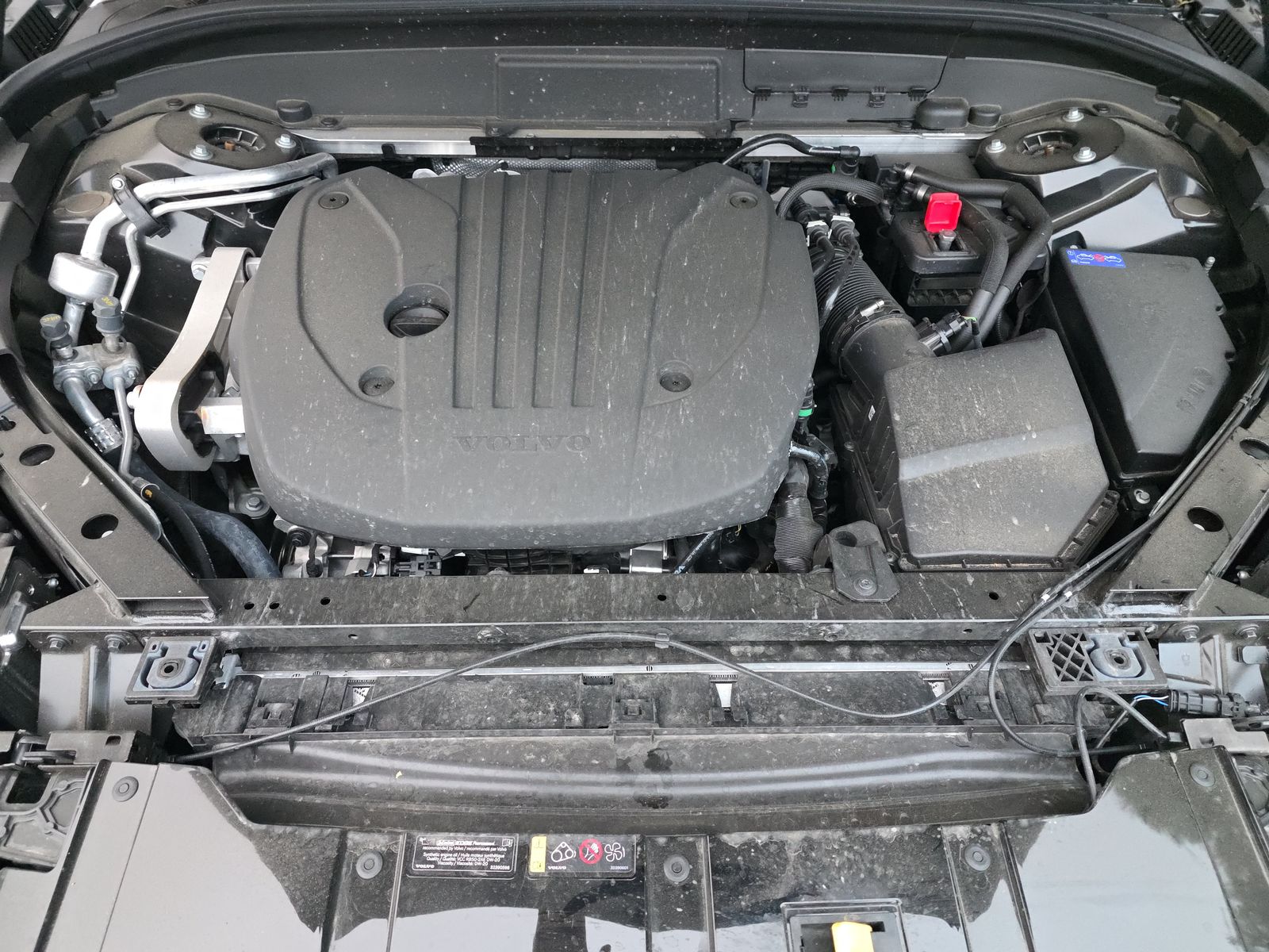 2025 Volvo XC60 B5 Plus AWD