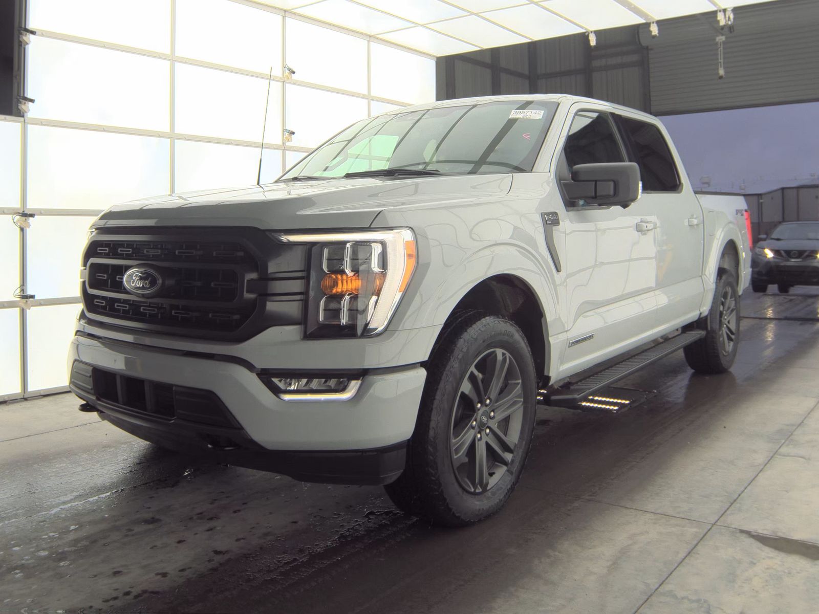 2023 Ford F-150 Hybrid XLT AWD