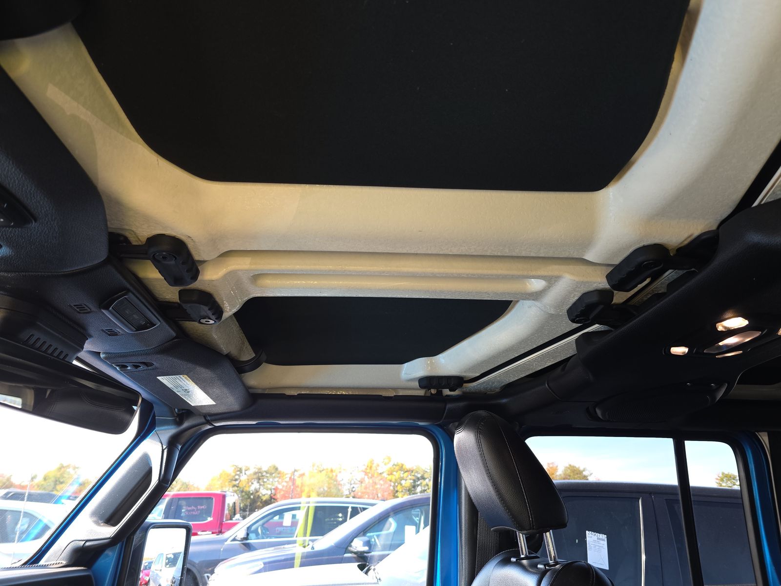 2023 Jeep Wrangler Sahara AWD