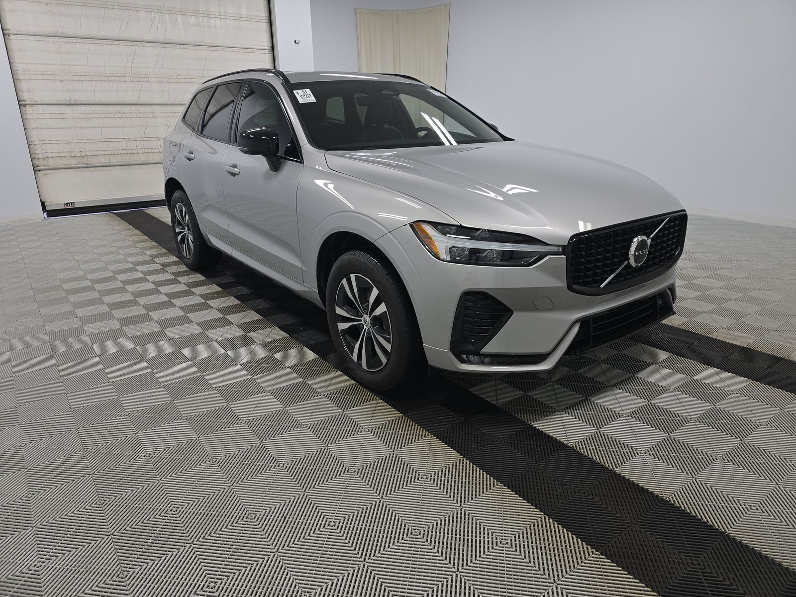 2024 Volvo XC60 B5 Core AWD