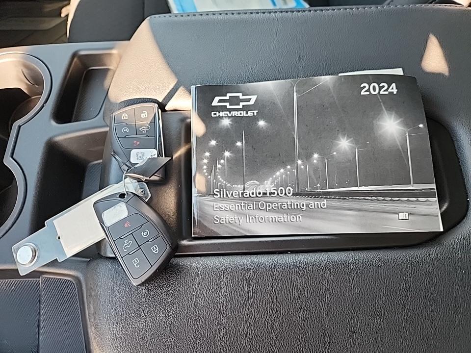 2024 Chevrolet Silverado 1500 LT RWD