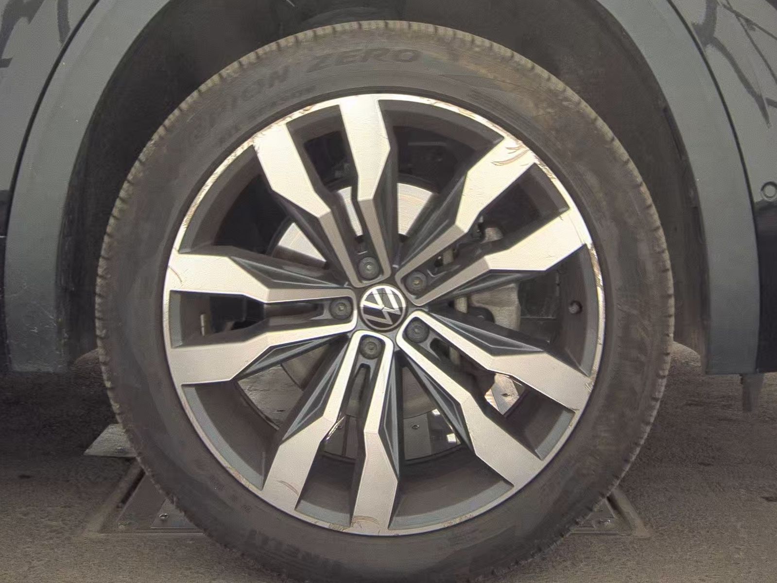 2021 Volkswagen Atlas 3.6L SEL Premium R-Line AWD