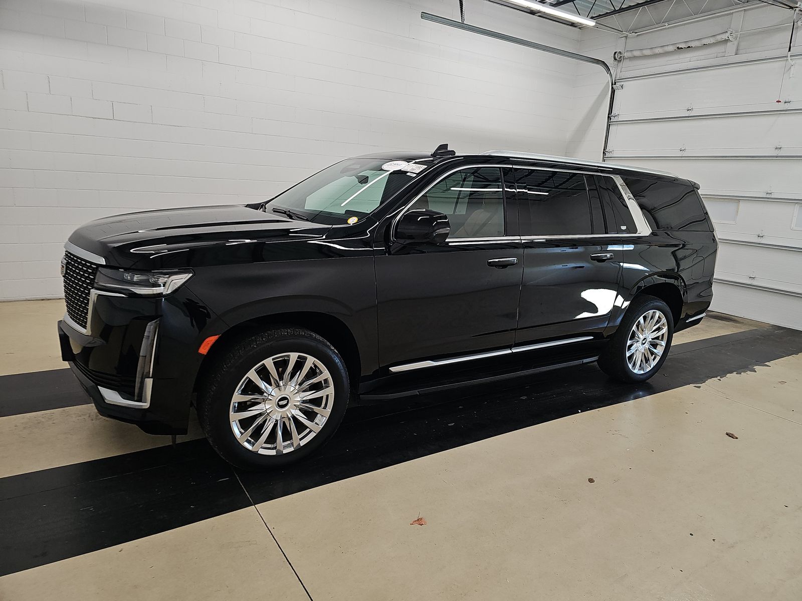 2023 Cadillac Escalade ESV Premium Luxury's photo