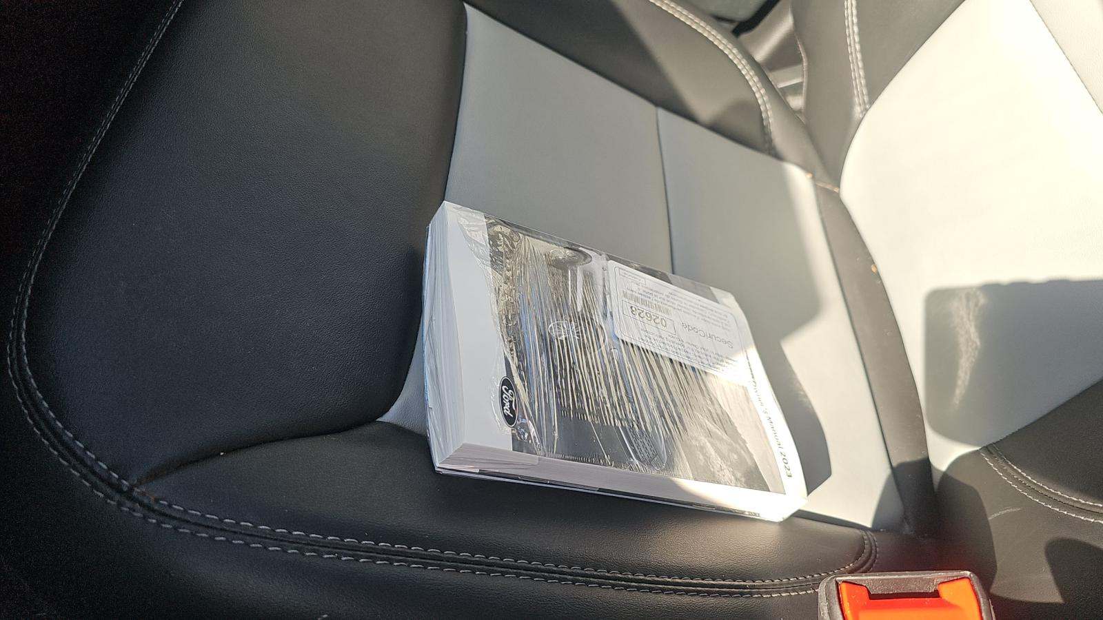 2023 Ford Explorer XLT AWD