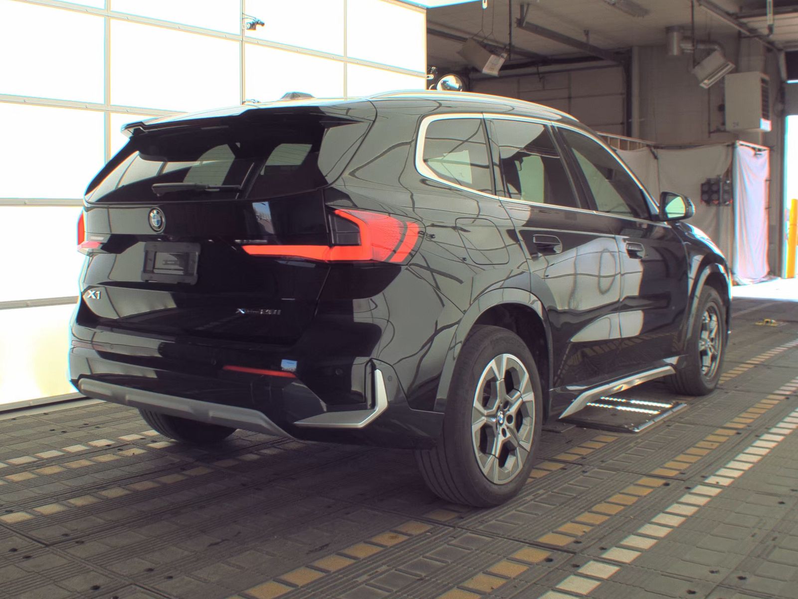 2025 BMW X1 xDrive28i AWD