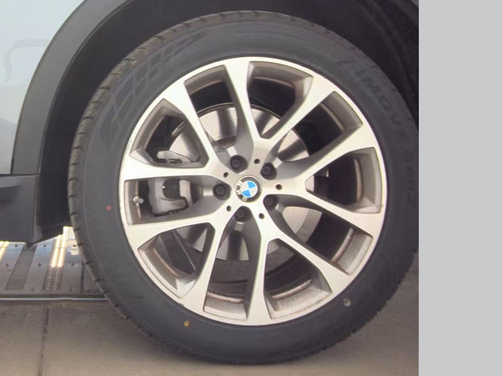 2025 BMW X5 xDrive40i AWD