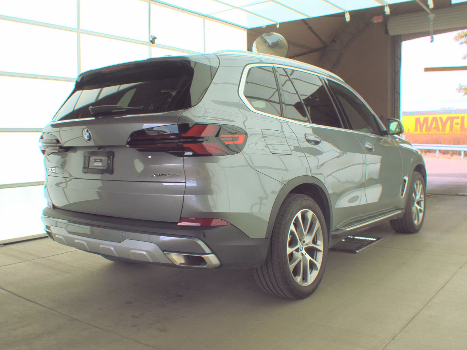 2025 BMW X5 xDrive40i AWD