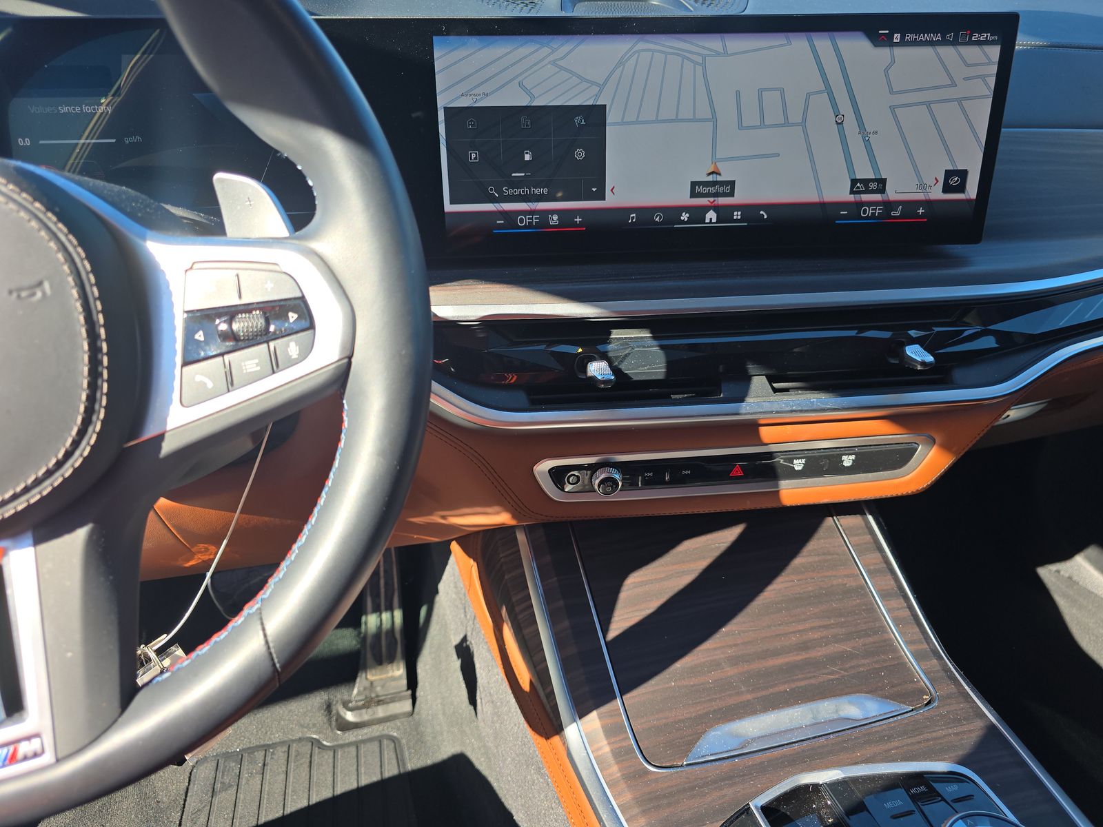 2025 BMW X7 M60i AWD