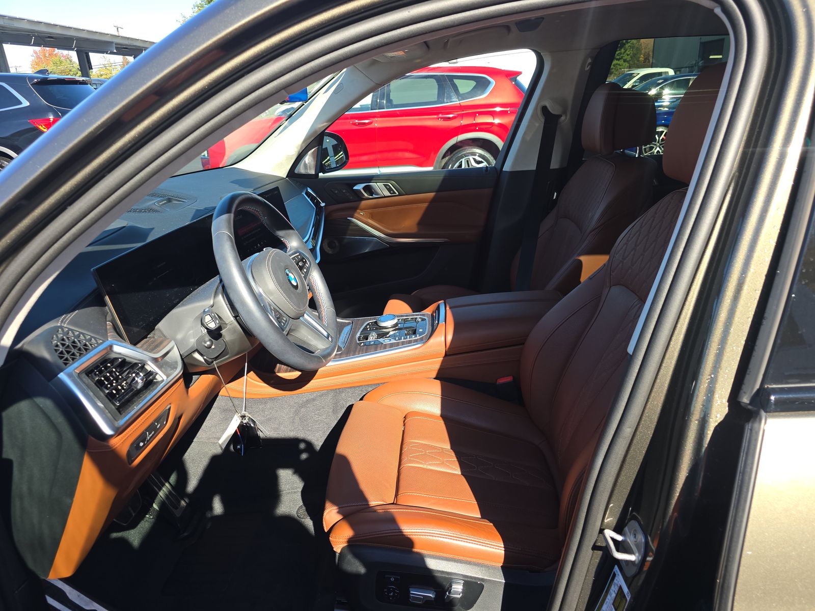 2025 BMW X7 M60i AWD