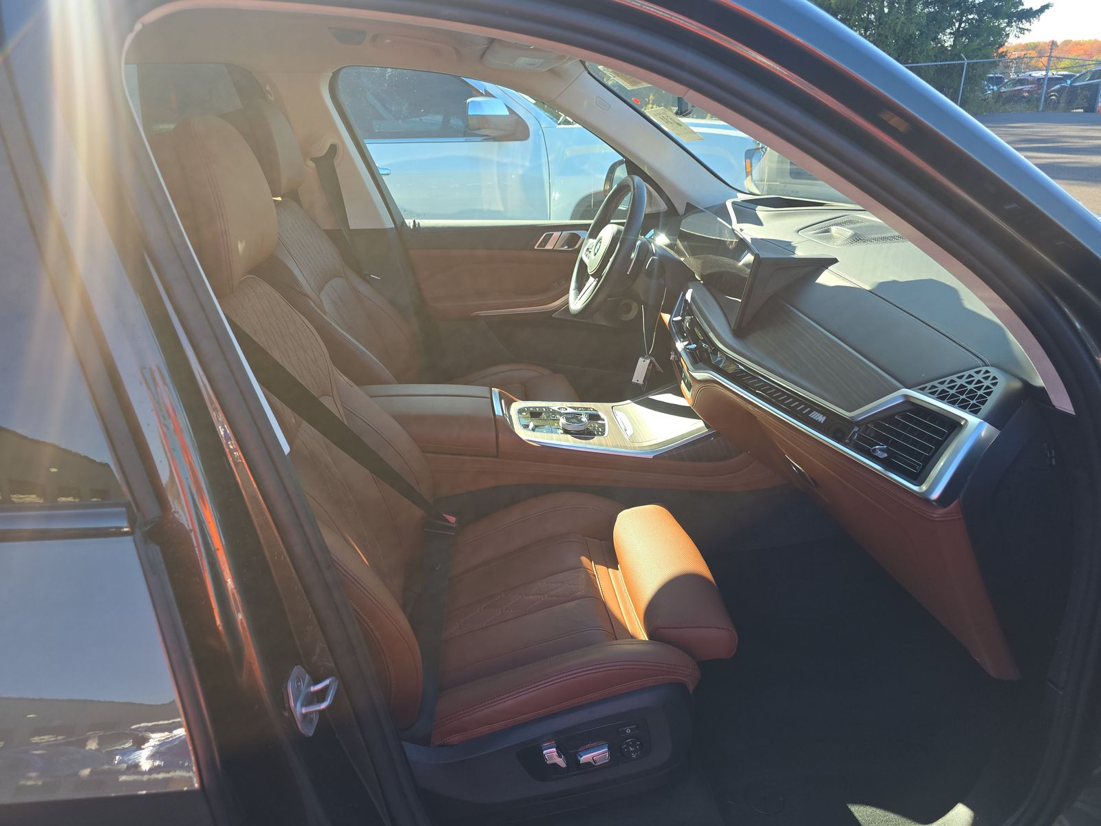 2025 BMW X7 M60i AWD