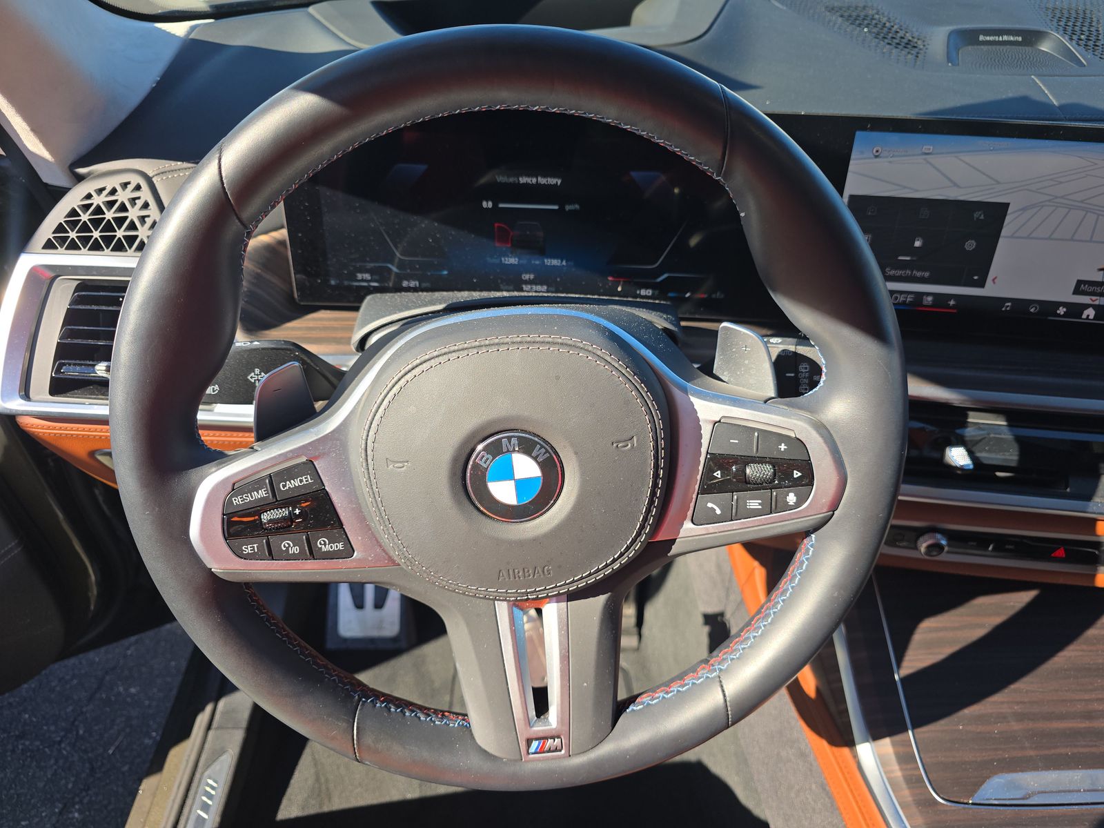 2025 BMW X7 M60i AWD