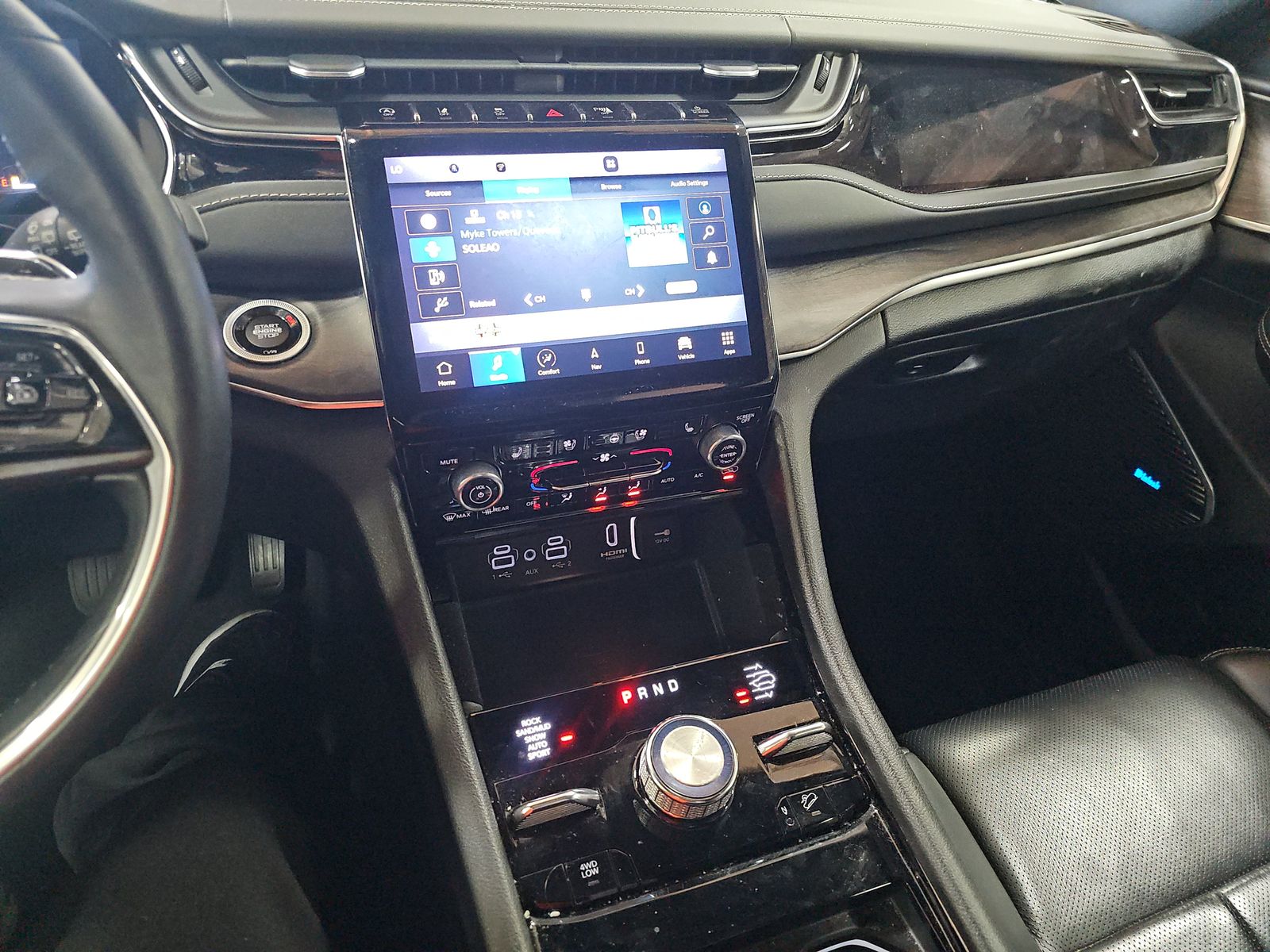 2022 Jeep Grand Cherokee Overland AWD