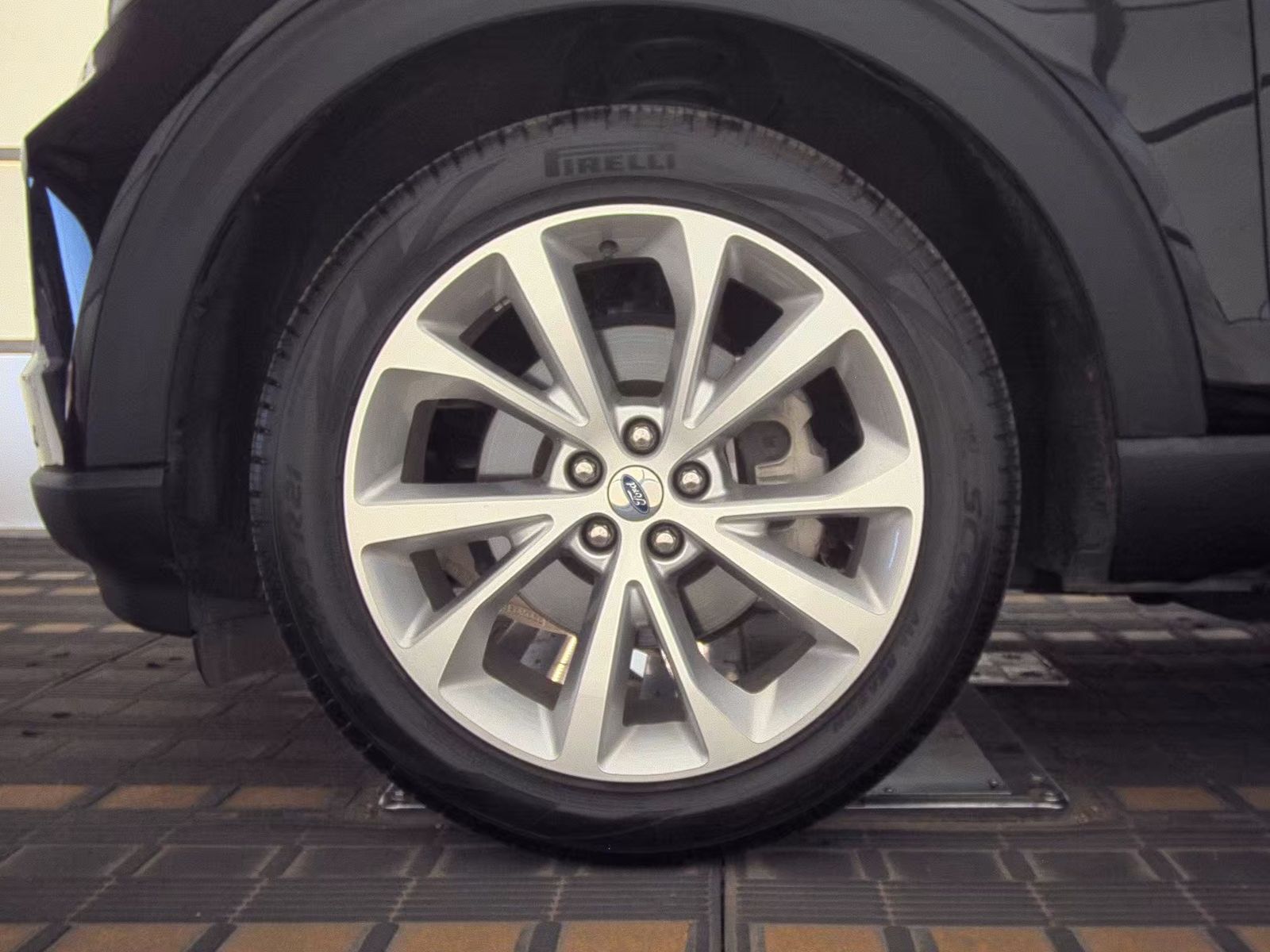 2023 Ford Explorer Platinum AWD