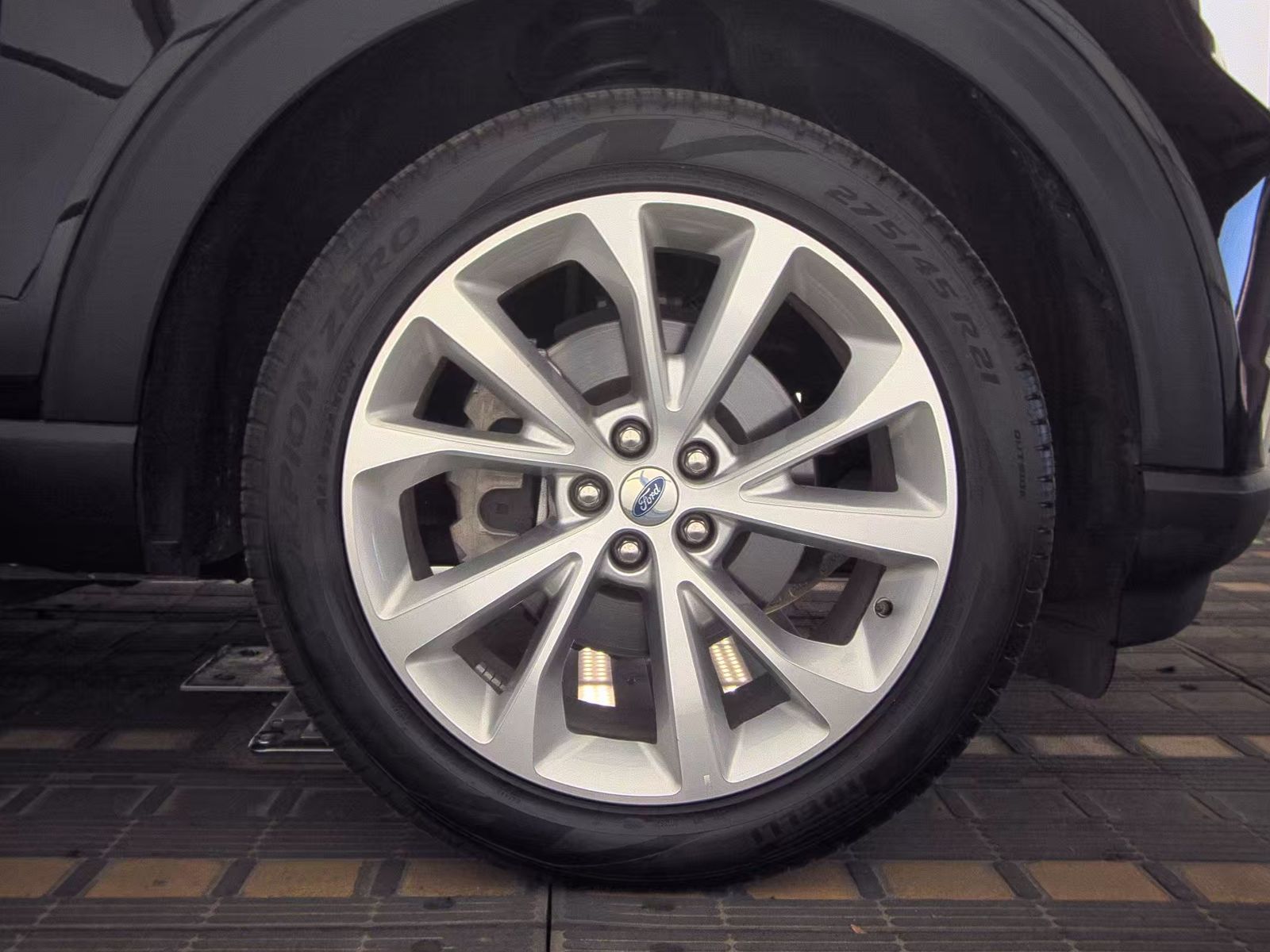 2023 Ford Explorer Platinum AWD