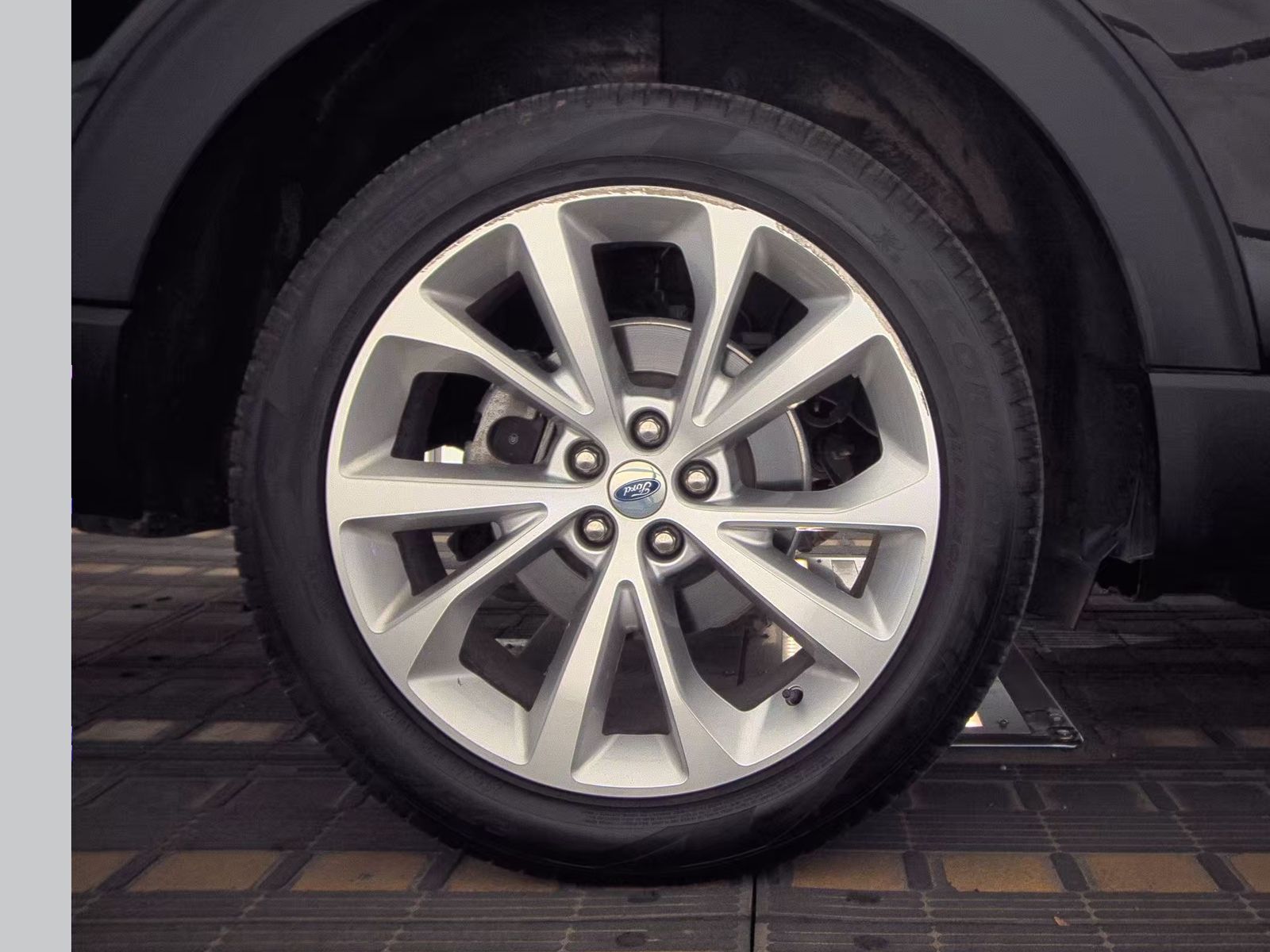 2023 Ford Explorer Platinum AWD