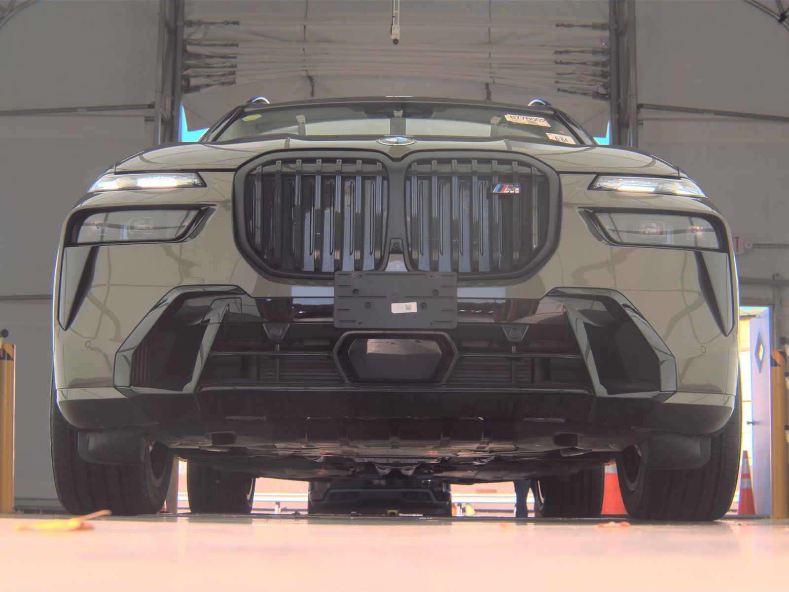 2025 BMW X7 M60i AWD