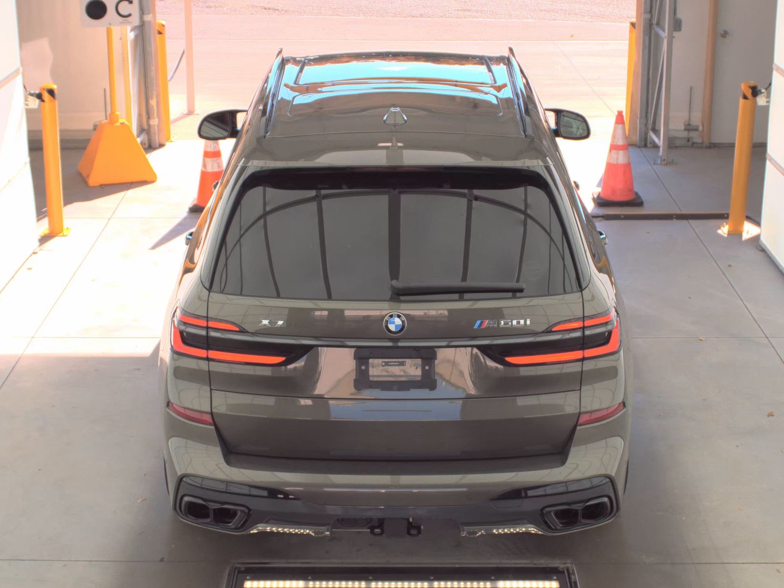 2025 BMW X7 M60i AWD