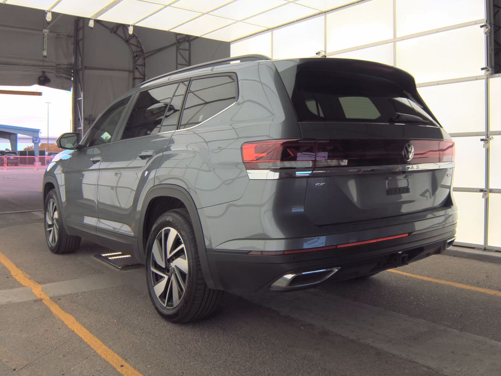 2025 Volkswagen Atlas 2.0T SE AWD