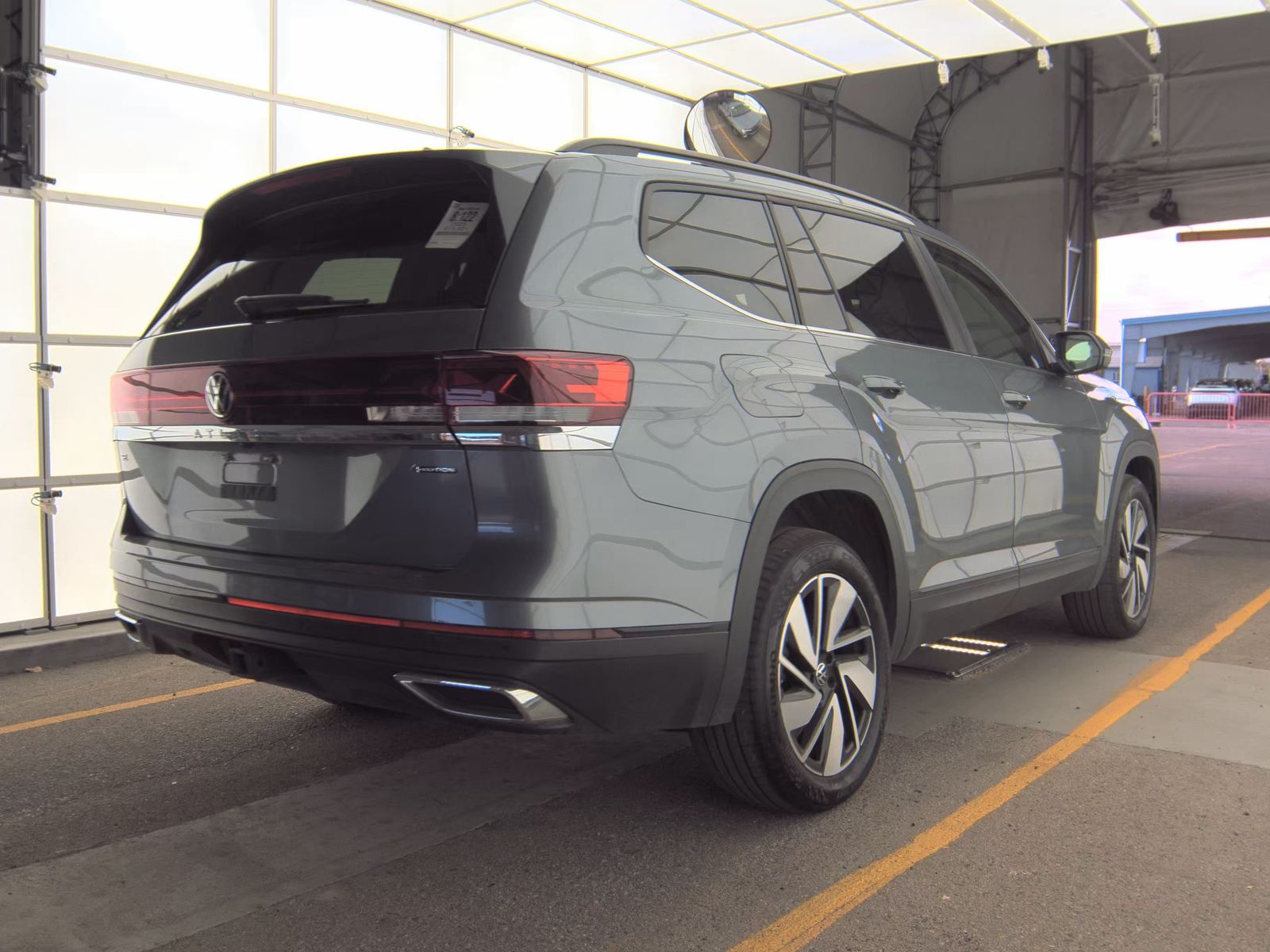 2025 Volkswagen Atlas 2.0T SE AWD