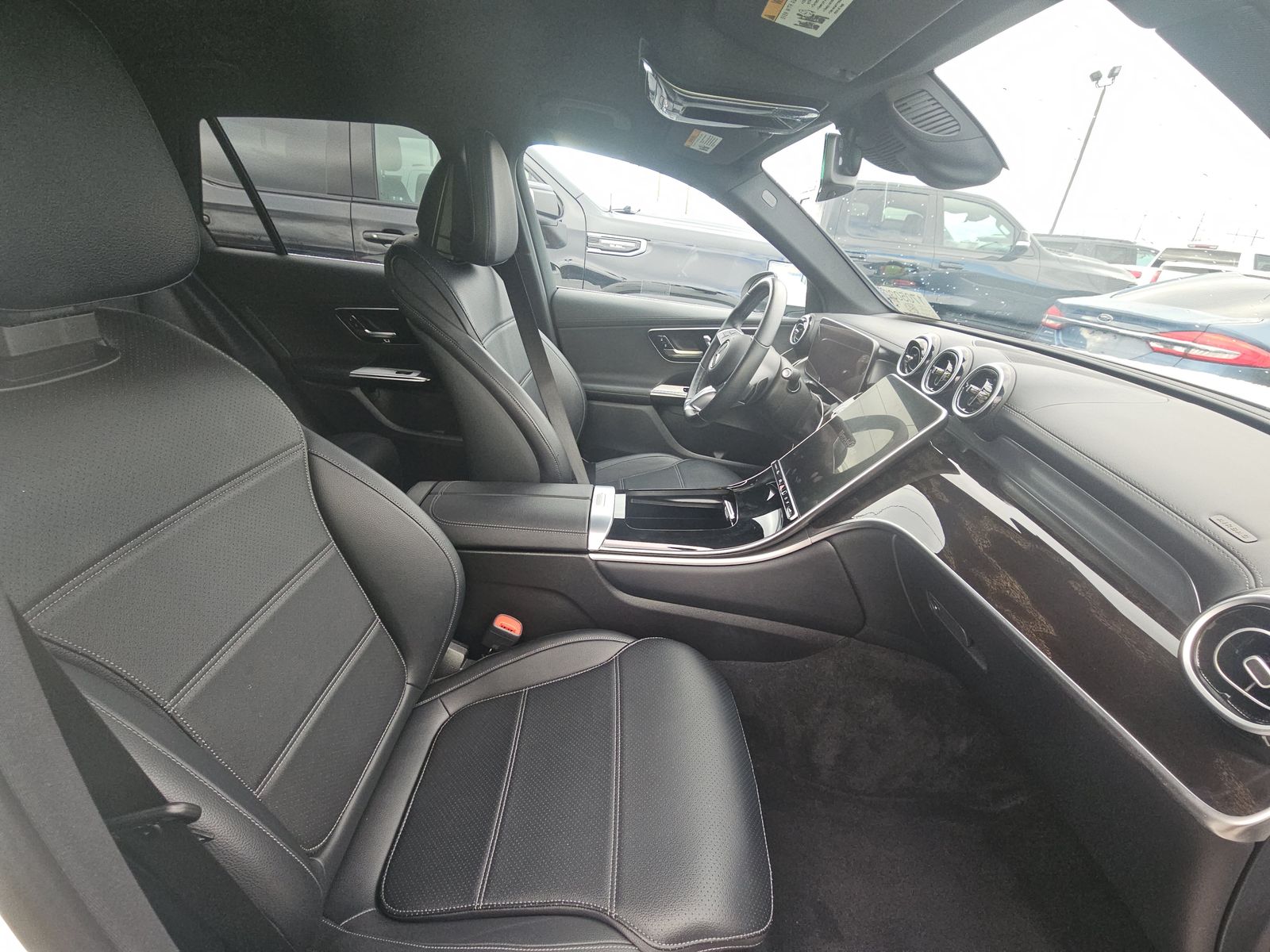 2024 Mercedes-Benz GLC GLC 300 AWD