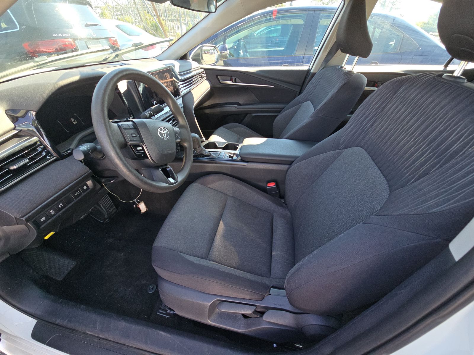 2025 Toyota Camry LE FWD