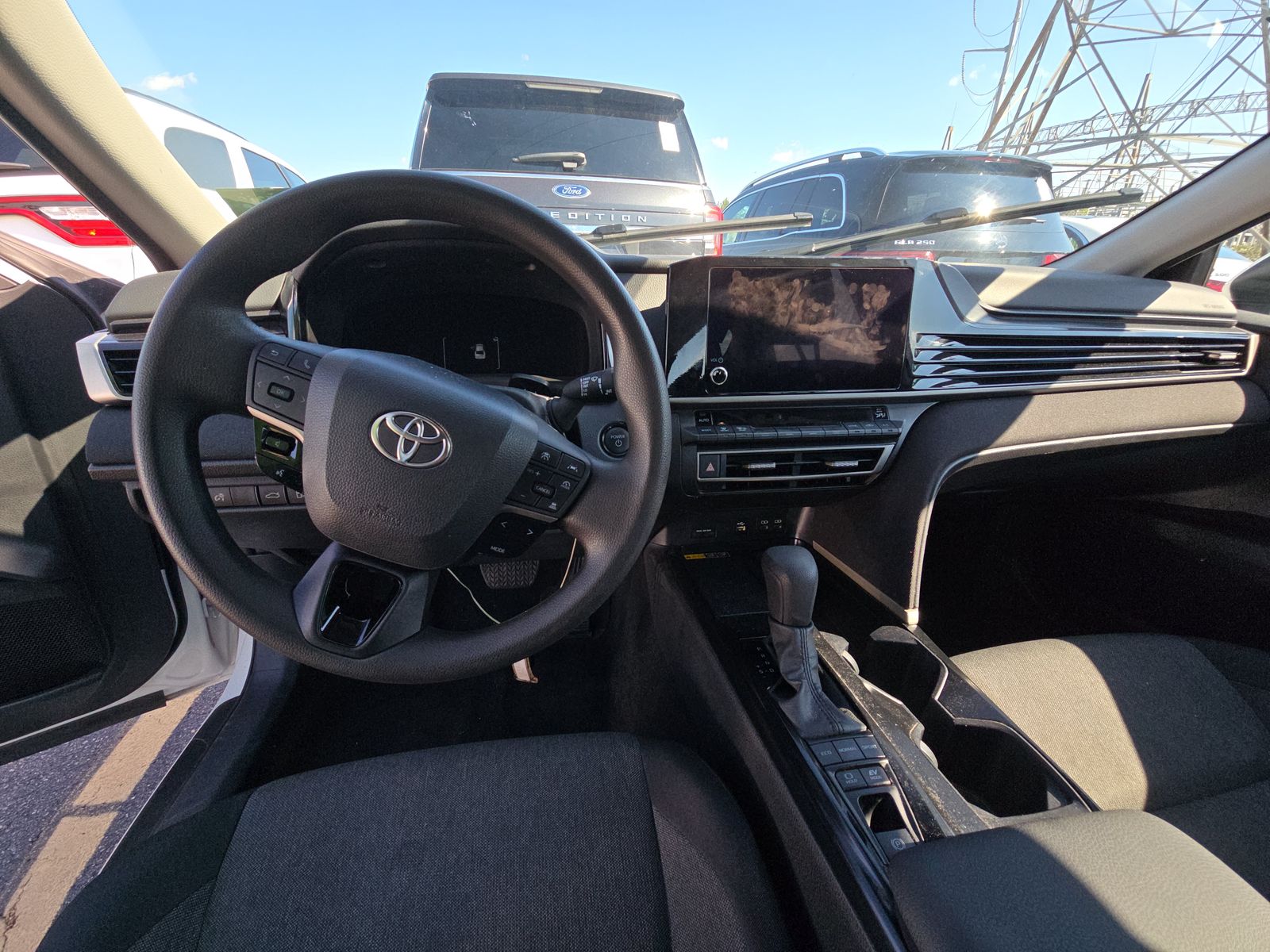 2025 Toyota Camry LE FWD