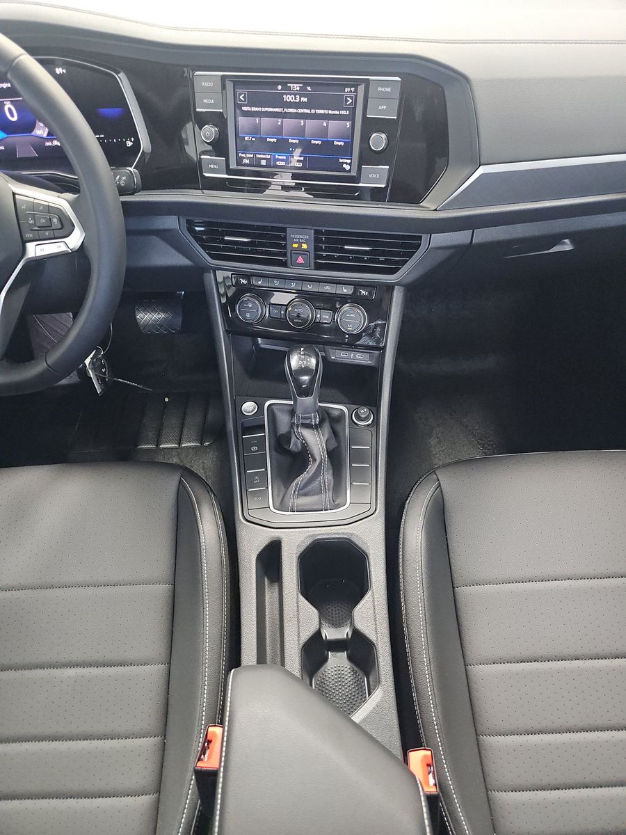 2024 Volkswagen Jetta 1.5T SE FWD