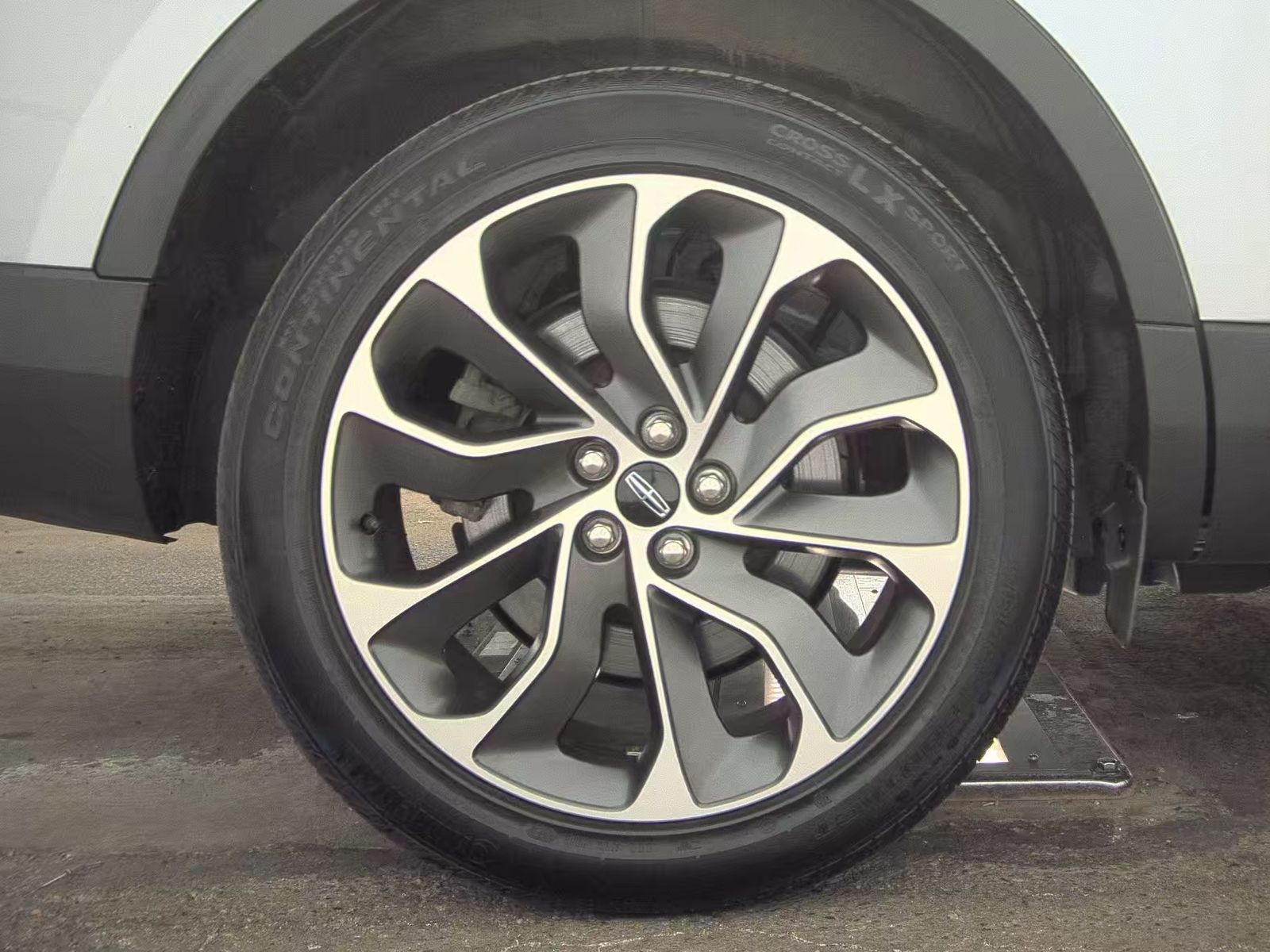 2022 Lincoln Nautilus Reserve AWD