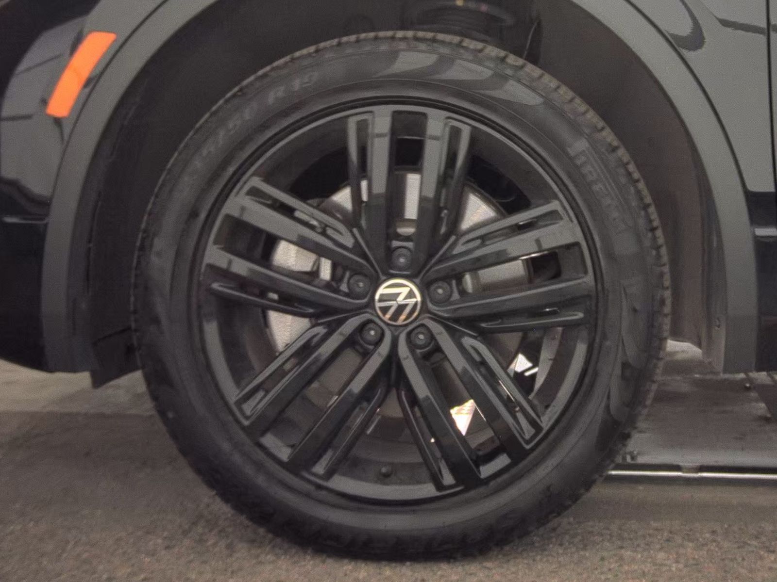 2022 Volkswagen Tiguan 2.0T SE R-Line Black AWD