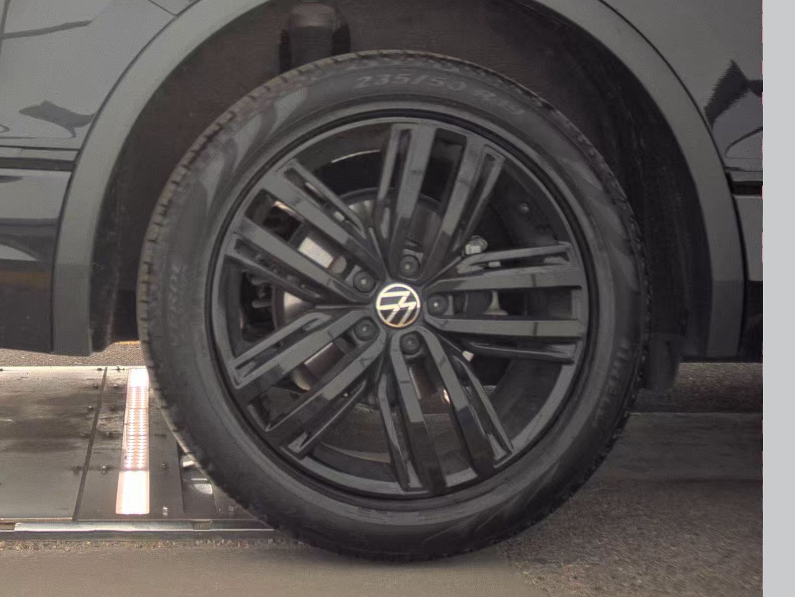 2022 Volkswagen Tiguan 2.0T SE R-Line Black AWD