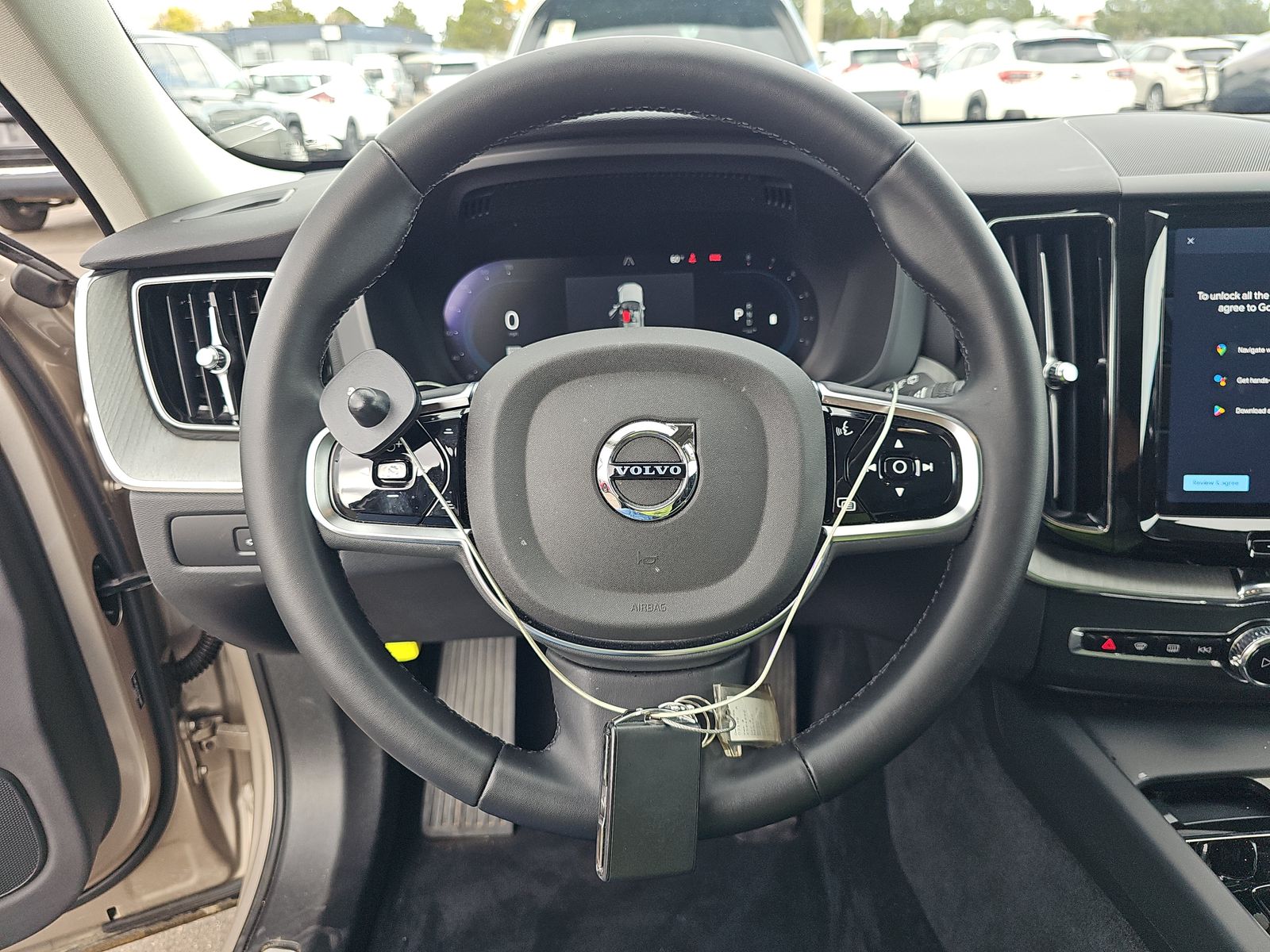 2025 Volvo XC60 B5 Plus AWD