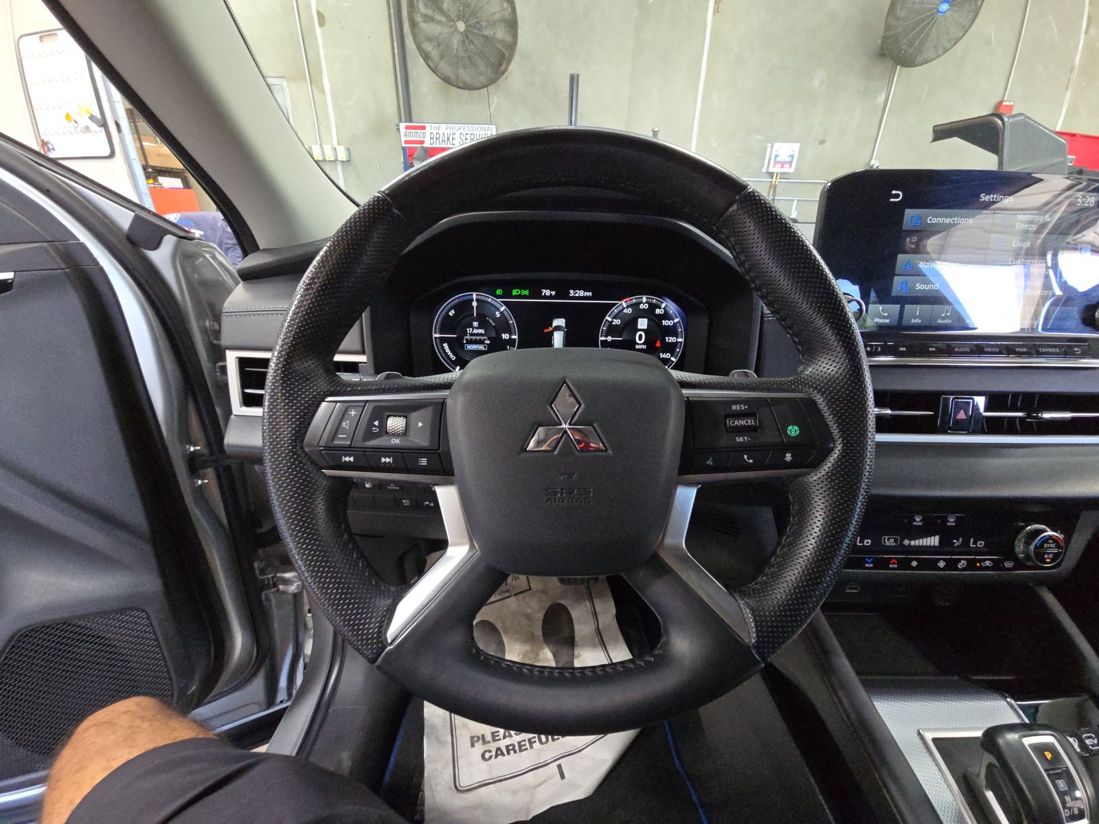 2023 Mitsubishi Outlander PHEV 40th Anniversary Edition AWD