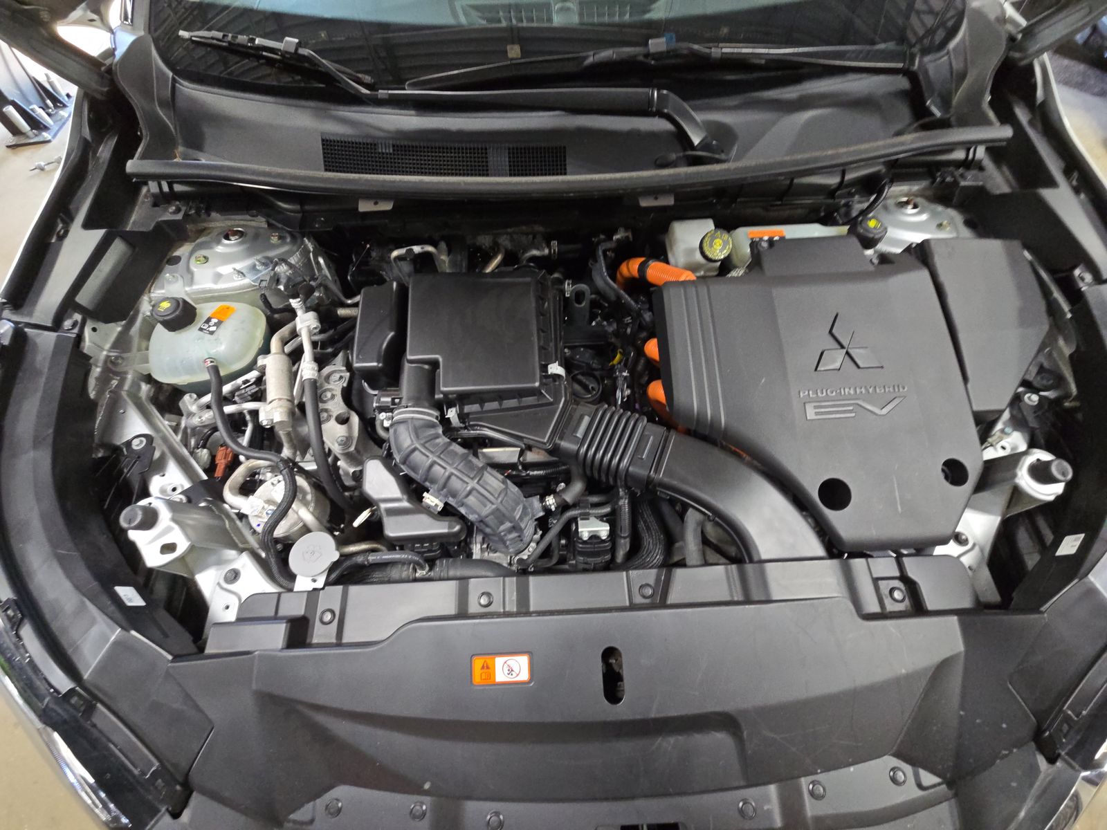 2023 Mitsubishi Outlander PHEV 40th Anniversary Edition AWD