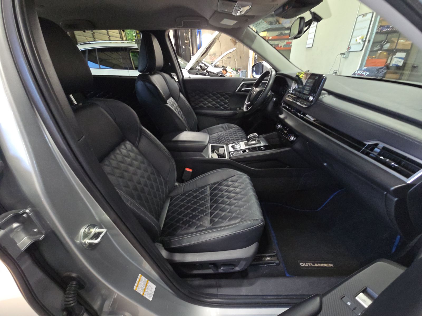 2023 Mitsubishi Outlander PHEV 40th Anniversary Edition AWD