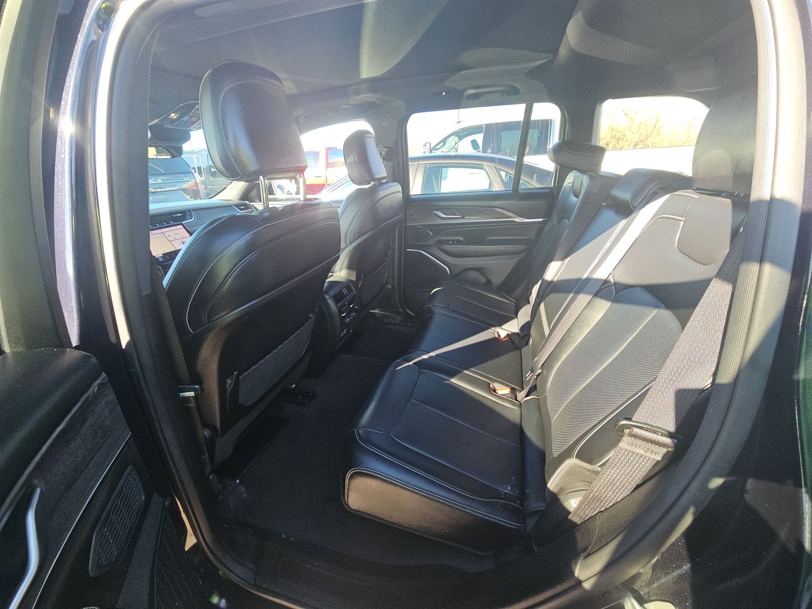 2023 Jeep Grand Cherokee Overland AWD