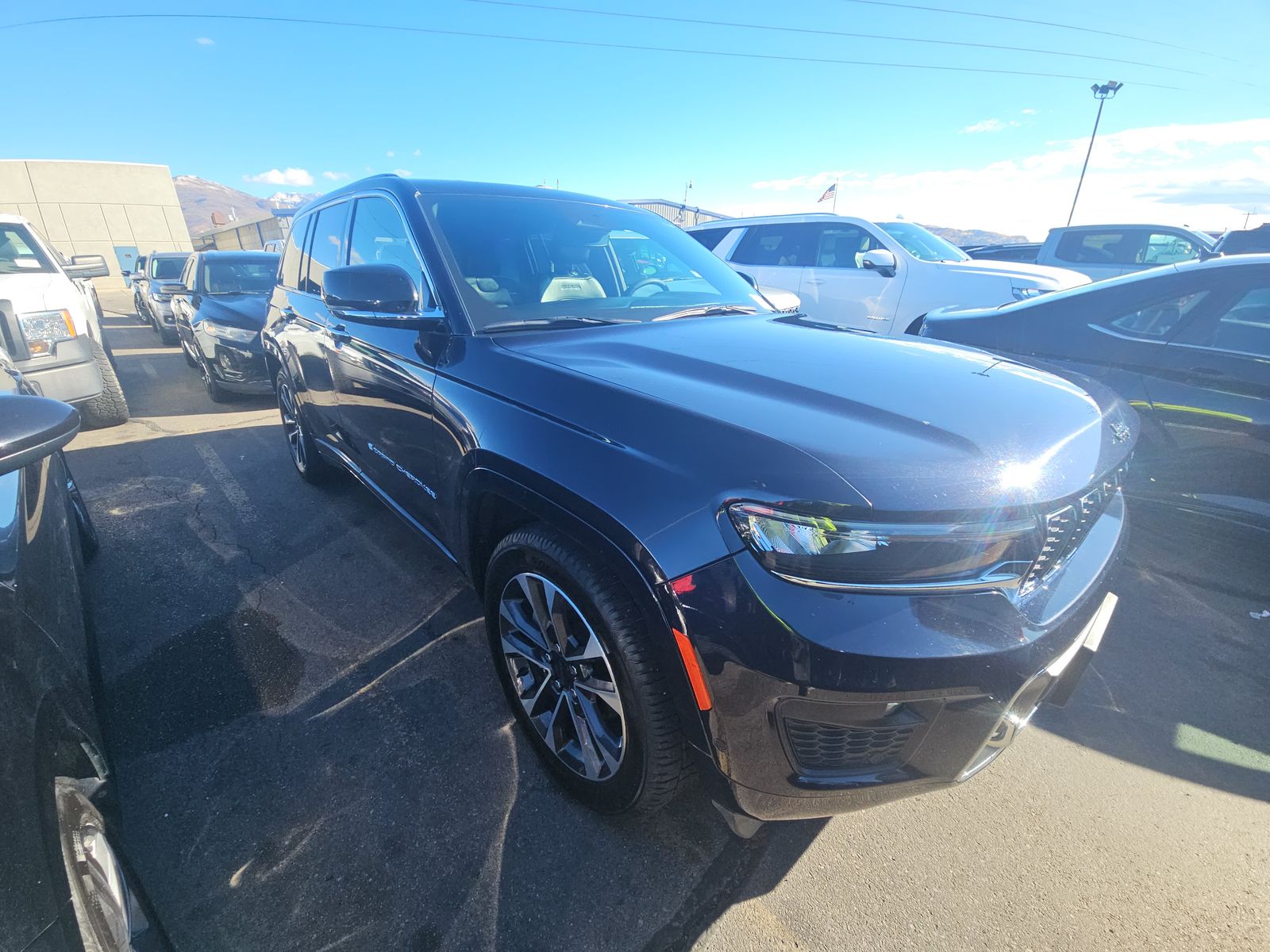 2023 Jeep Grand Cherokee Overland AWD