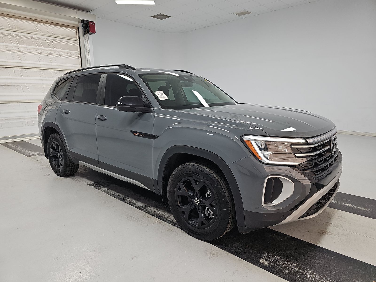 2024 Volkswagen Atlas 2.0T Peak Edition SE AWD