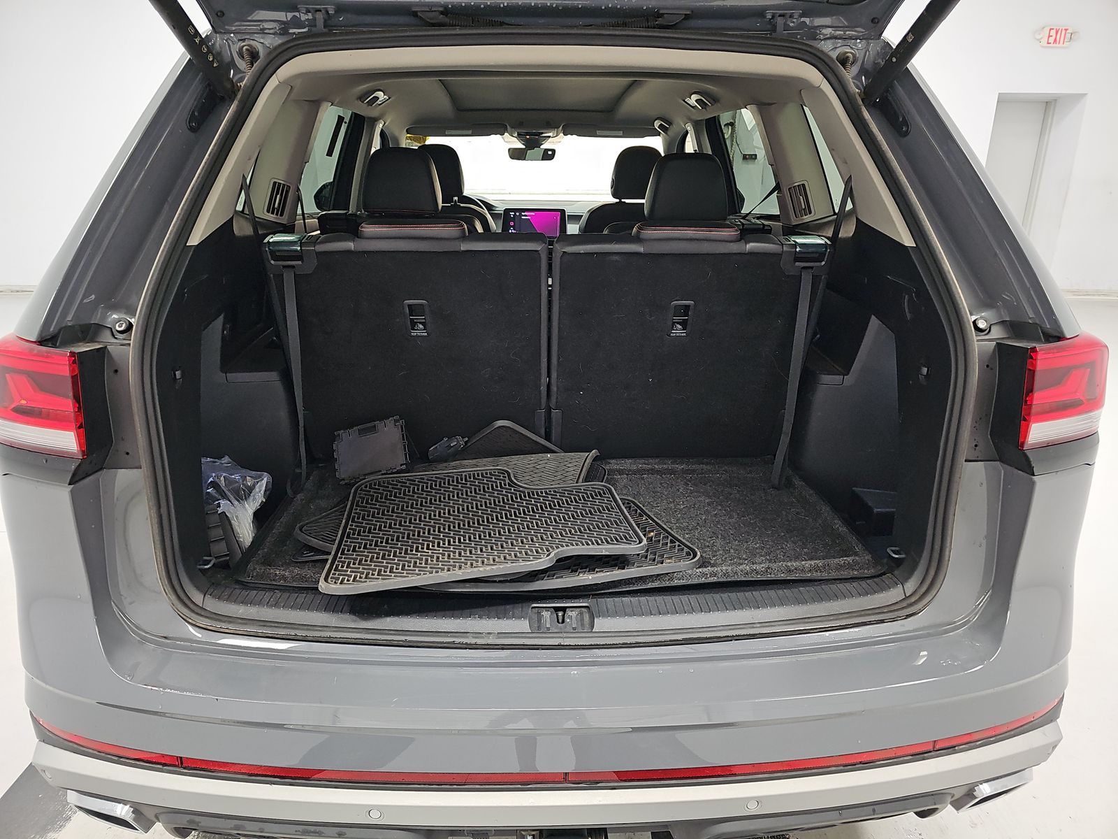 2024 Volkswagen Atlas 2.0T Peak Edition SE AWD