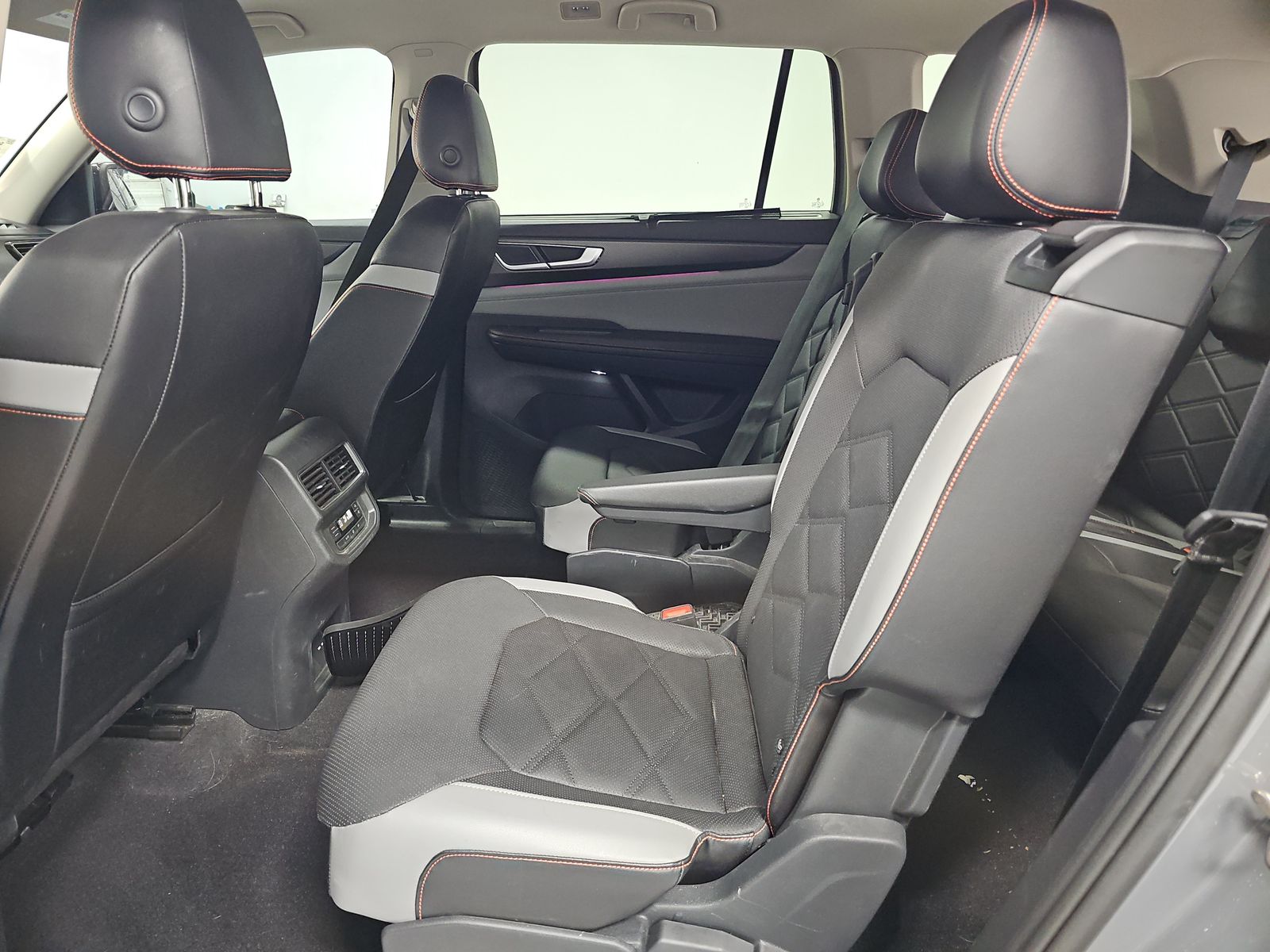 2024 Volkswagen Atlas 2.0T Peak Edition SE AWD