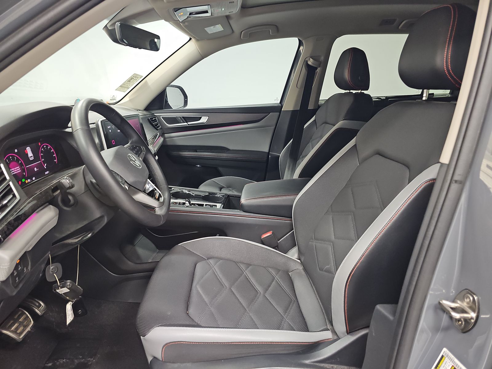 2024 Volkswagen Atlas 2.0T Peak Edition SE AWD