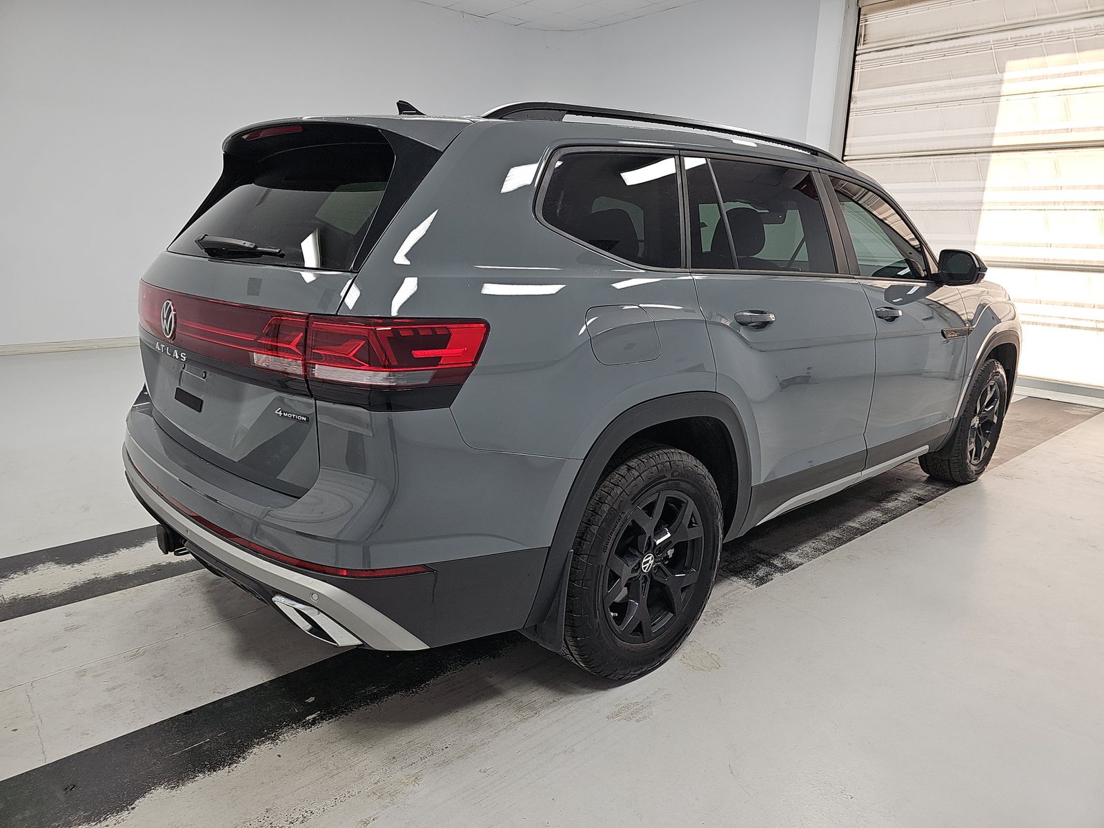 2024 Volkswagen Atlas 2.0T Peak Edition SE AWD